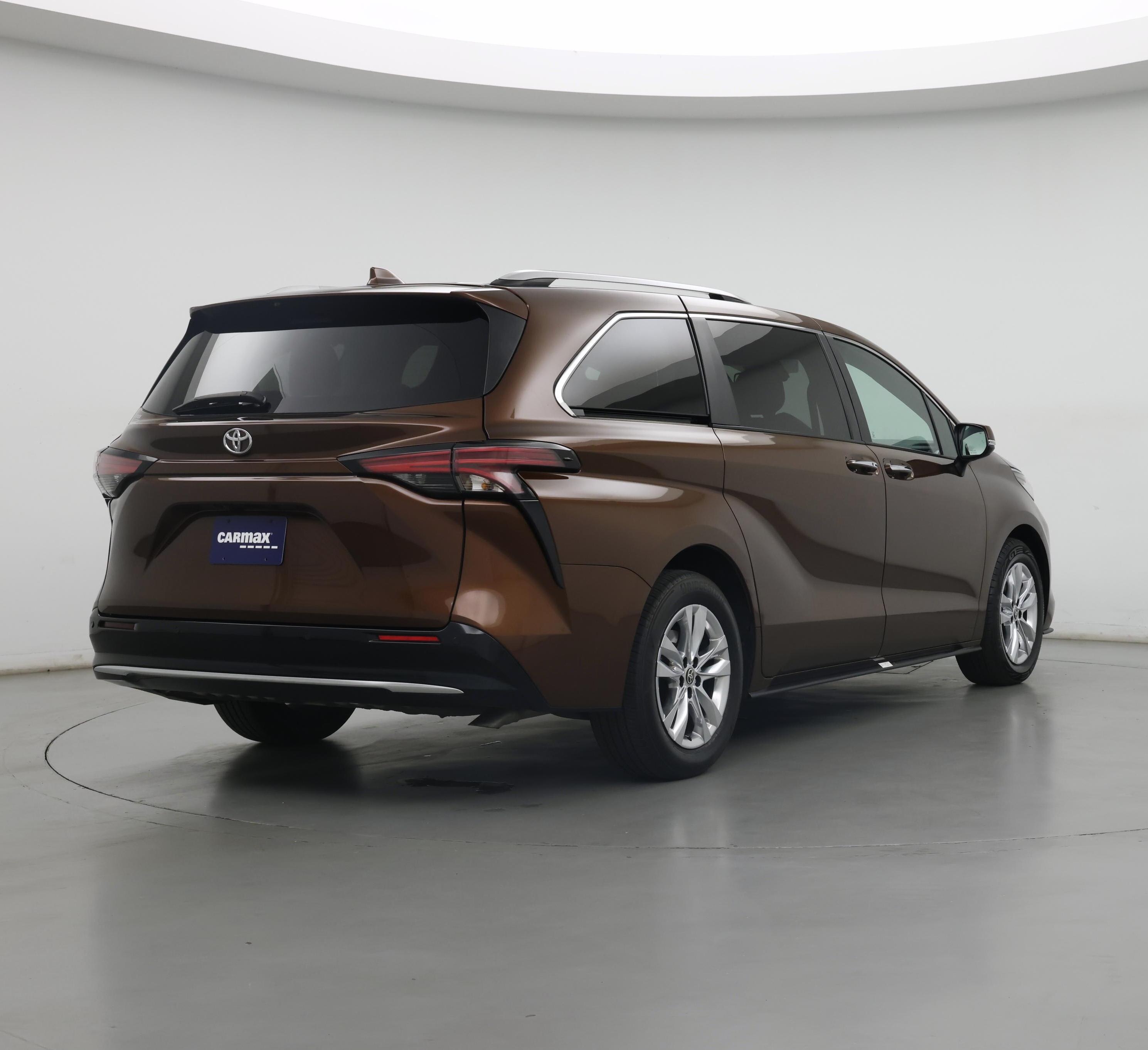 Thumbnail: 2022 Toyota Sienna - 8