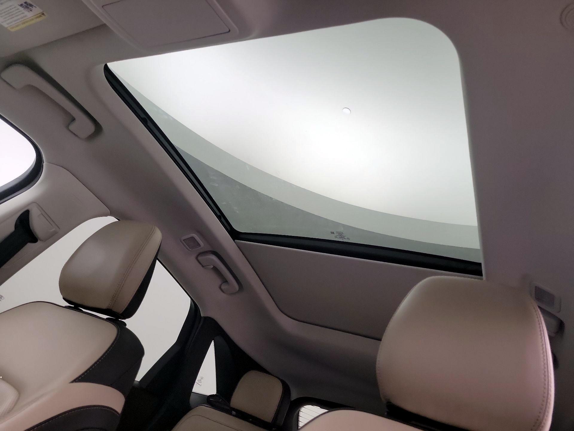 Thumbnail: 2022 Ford Escape - 20