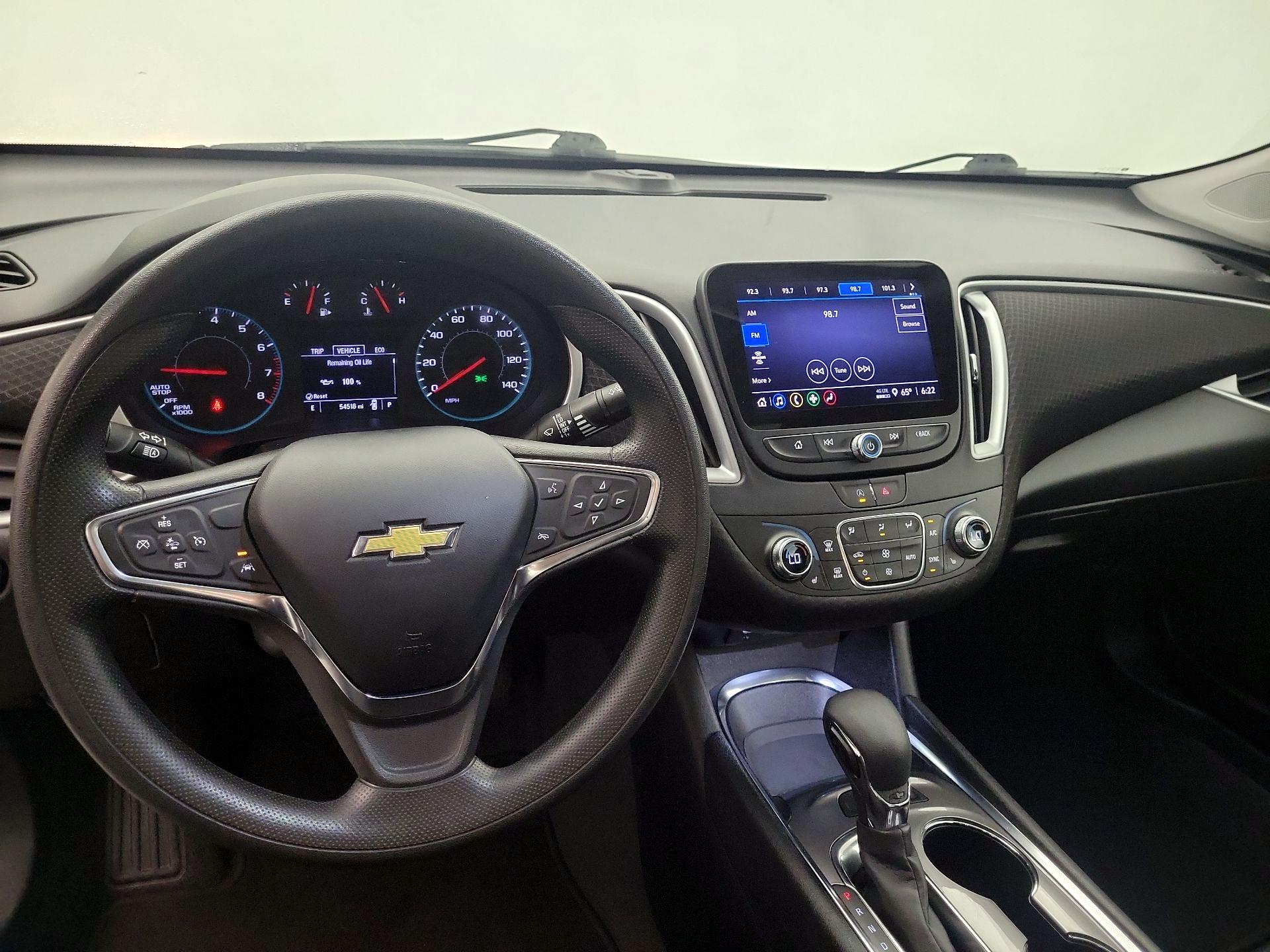 Thumbnail: 2024 Chevrolet Malibu - 9