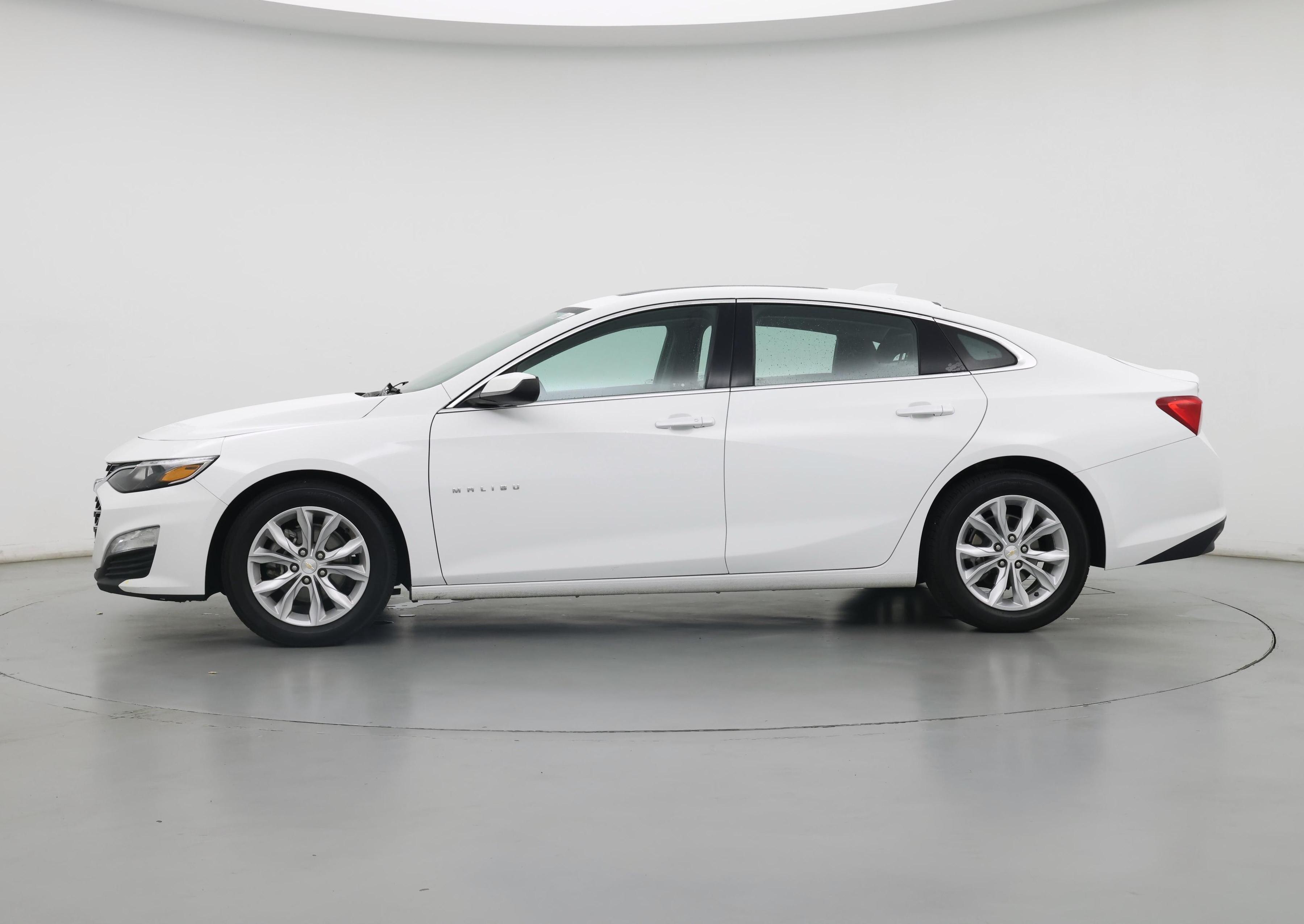 Thumbnail: 2024 Chevrolet Malibu - 3