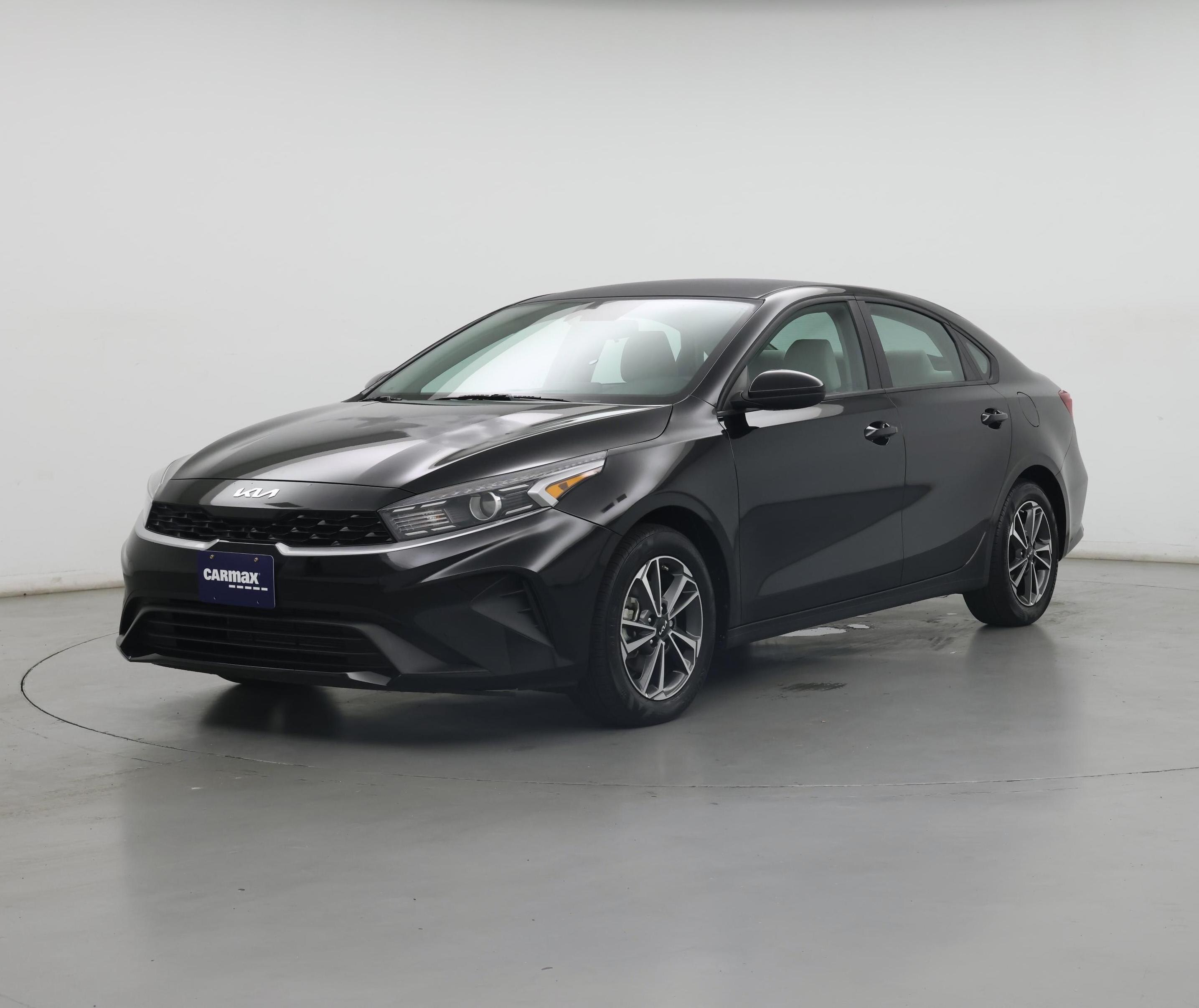 Thumbnail: 2023 Kia Forte - 4