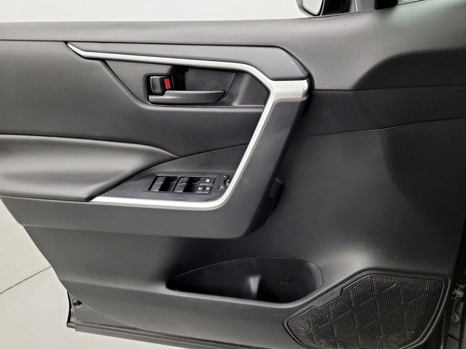 Thumbnail: 2024 Toyota RAV4 - 12
