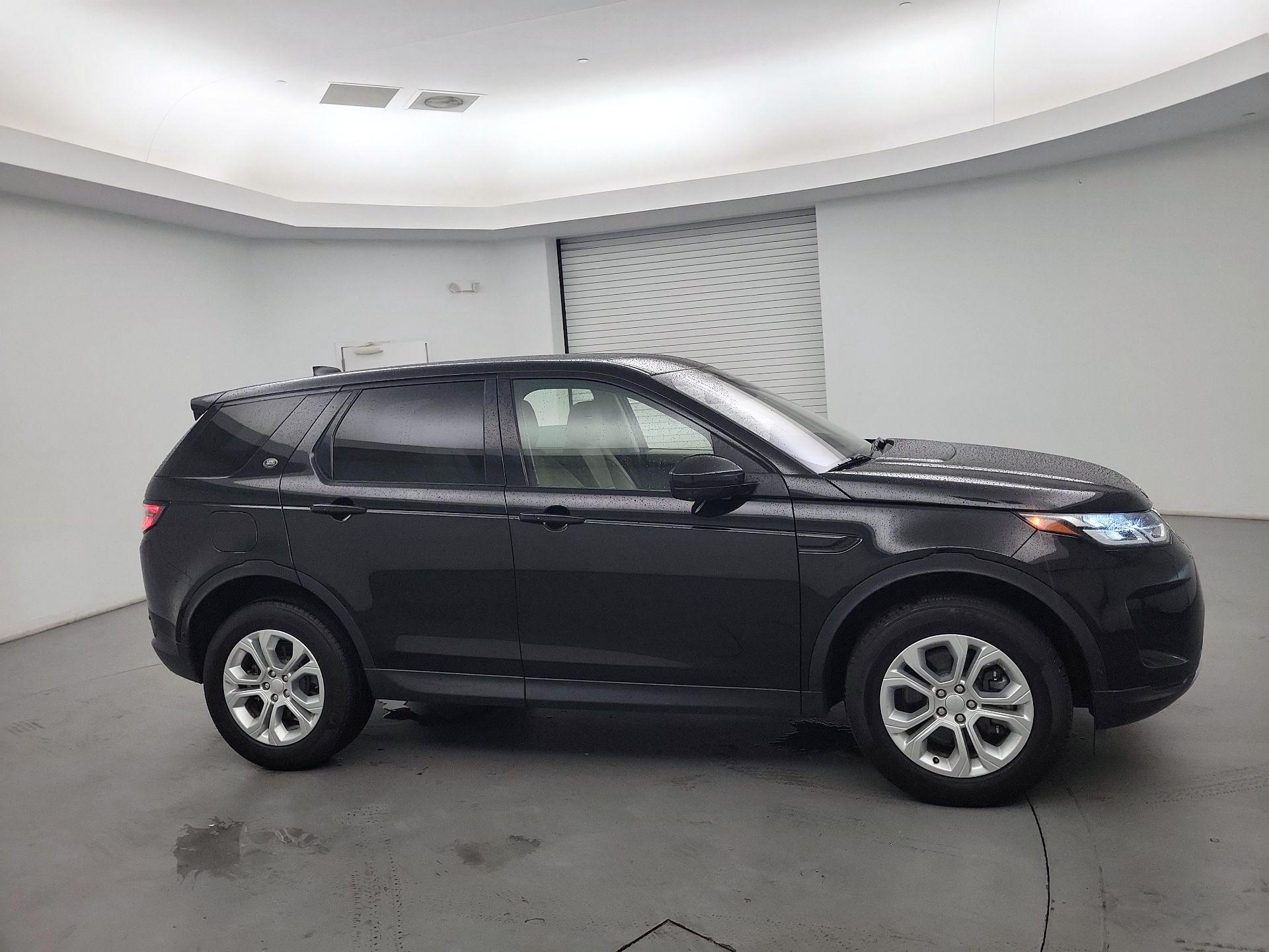 Thumbnail: 2021 Land Rover Discovery Sport - 4