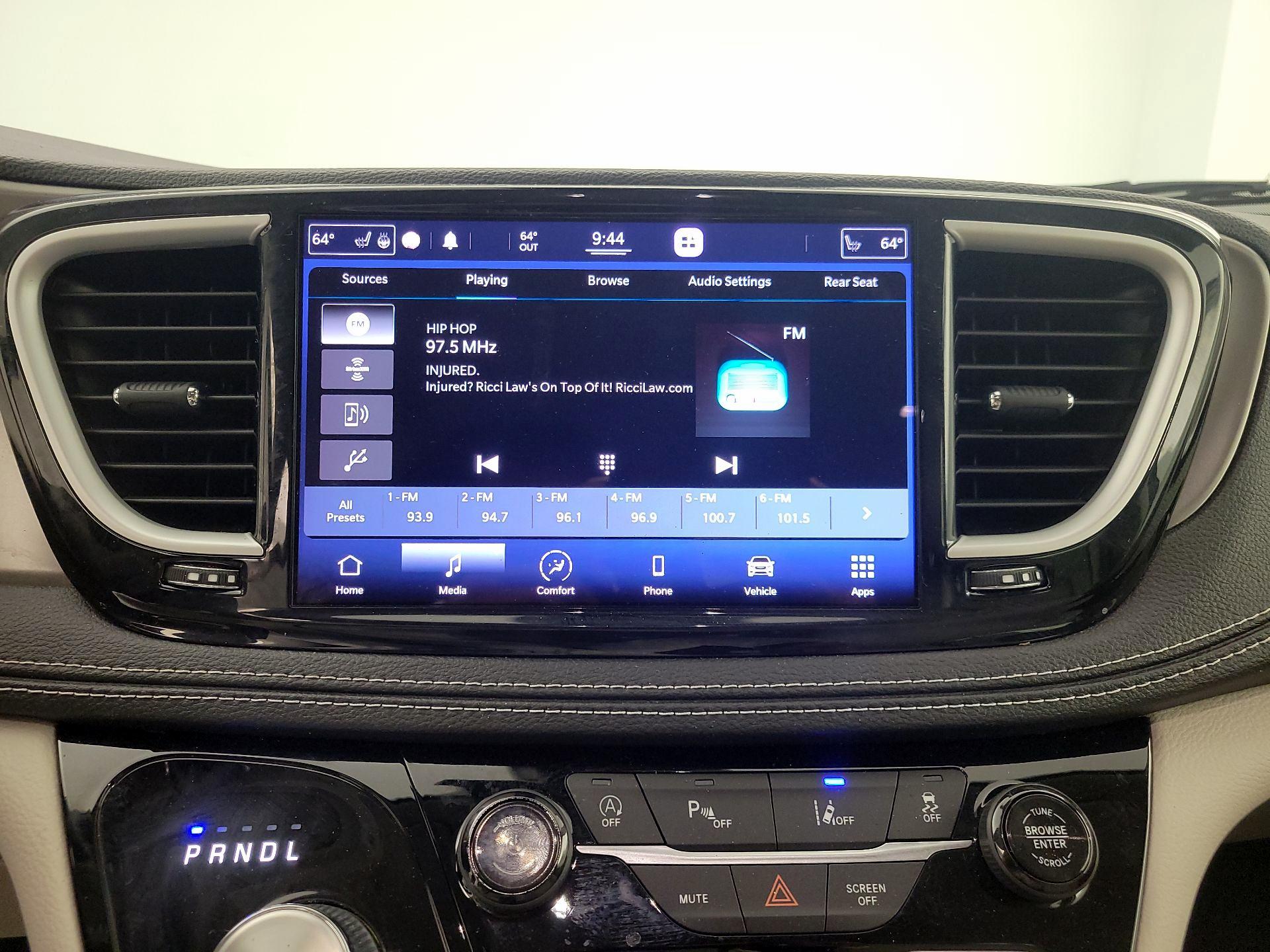 Thumbnail: 2021 Chrysler Pacifica - 15