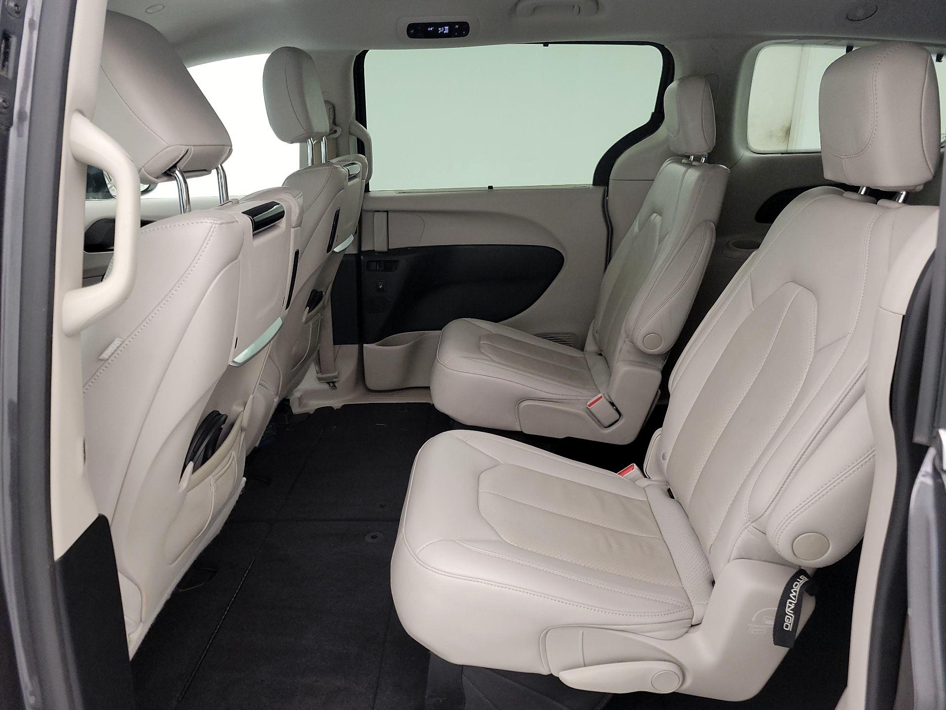 Thumbnail: 2021 Chrysler Pacifica - 19