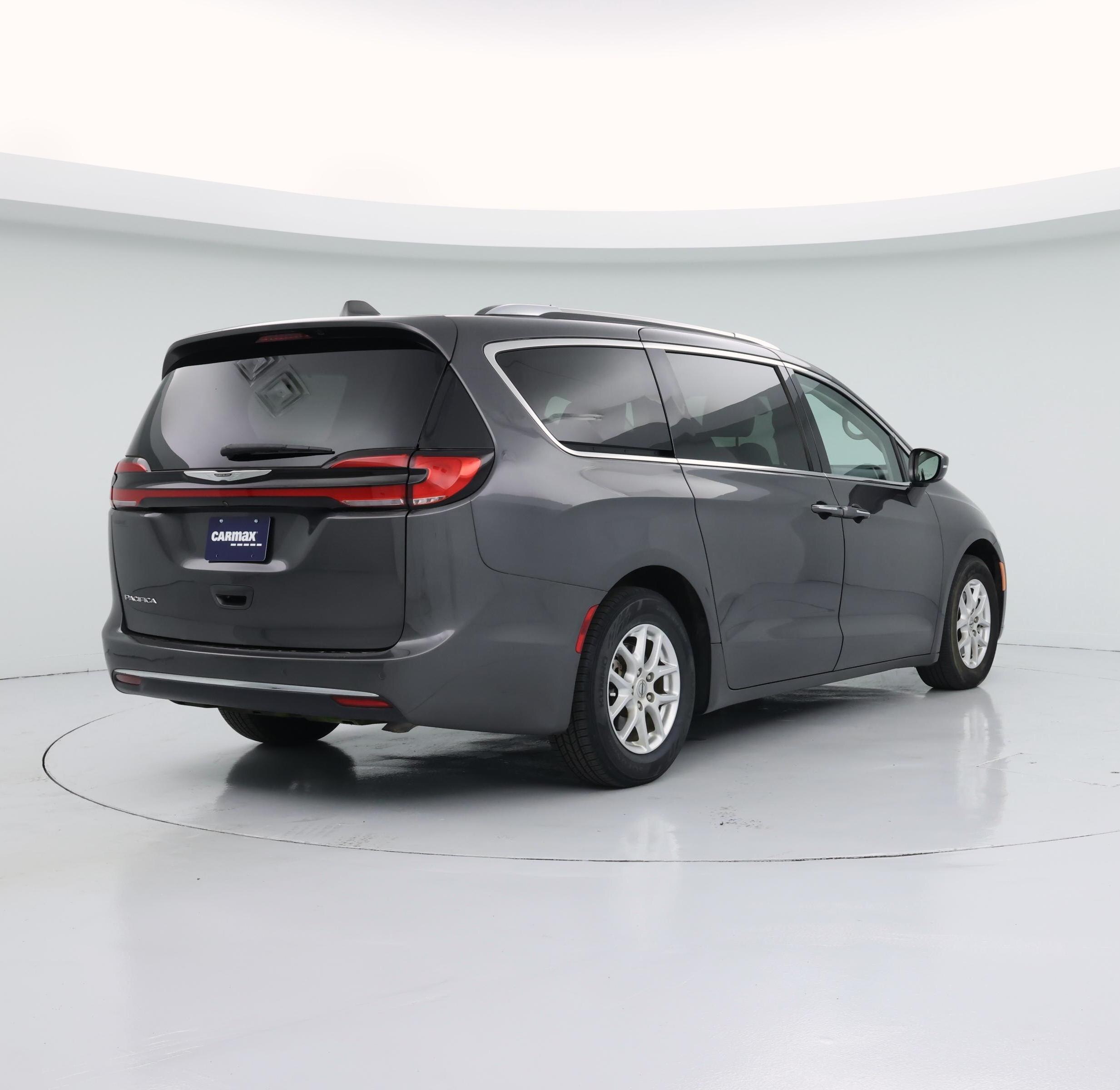 Thumbnail: 2021 Chrysler Pacifica - 8