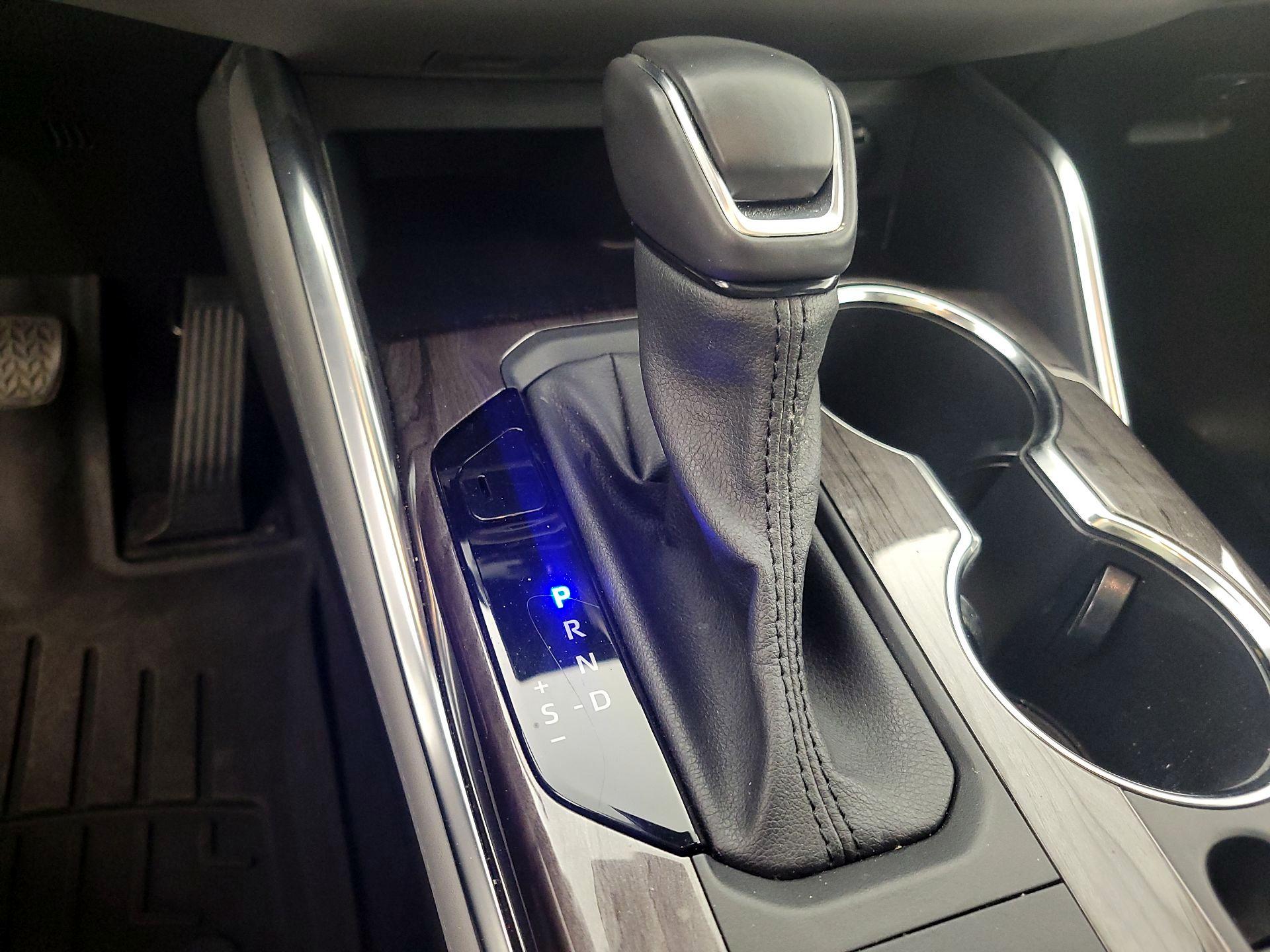 Thumbnail: 2022 Toyota Highlander - 18