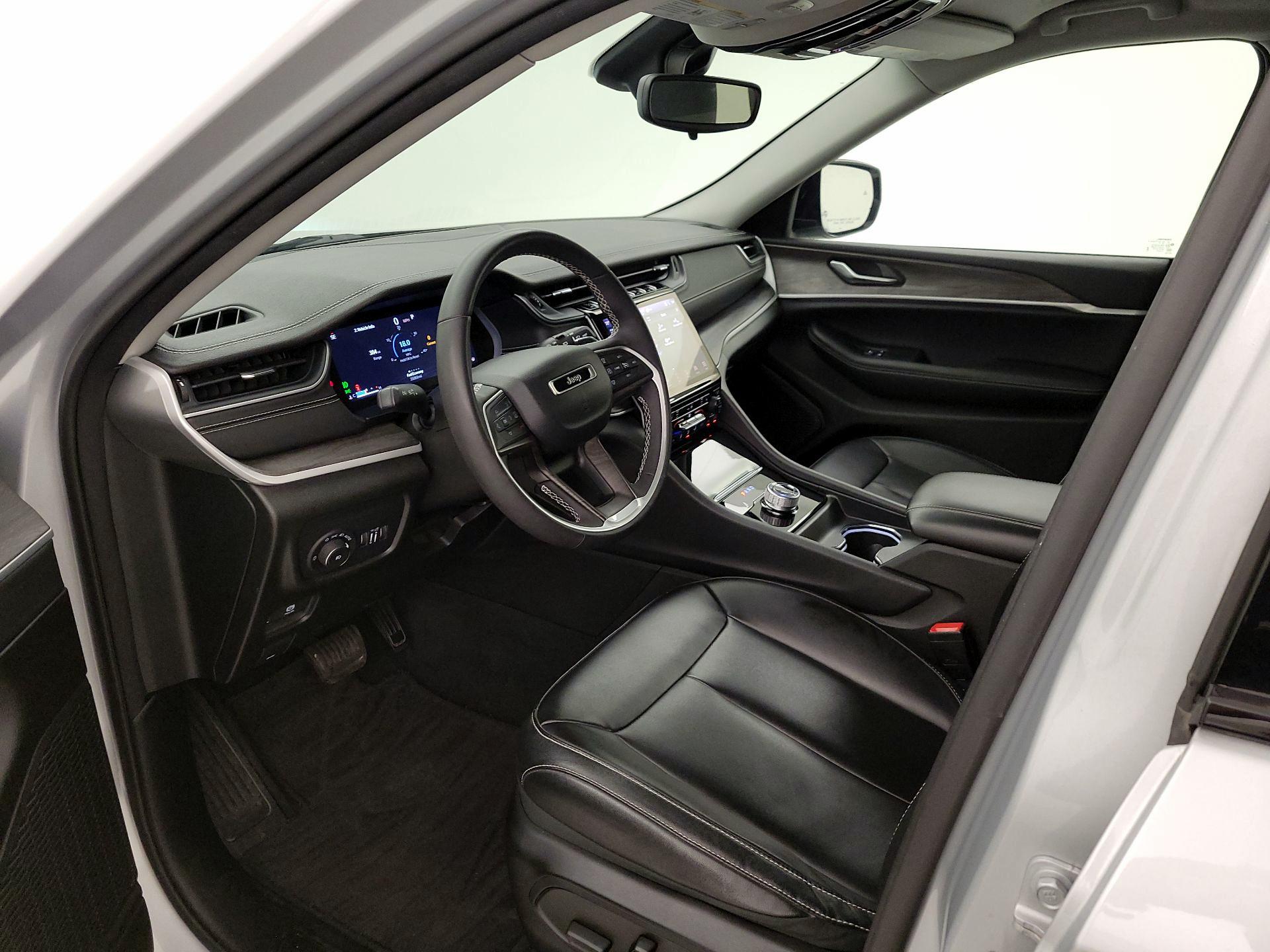 Thumbnail: 2023 Jeep Grand Cherokee - 11