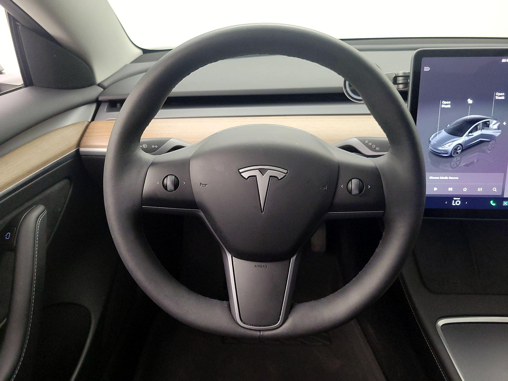 Thumbnail: 2023 Tesla Model 3 - 10