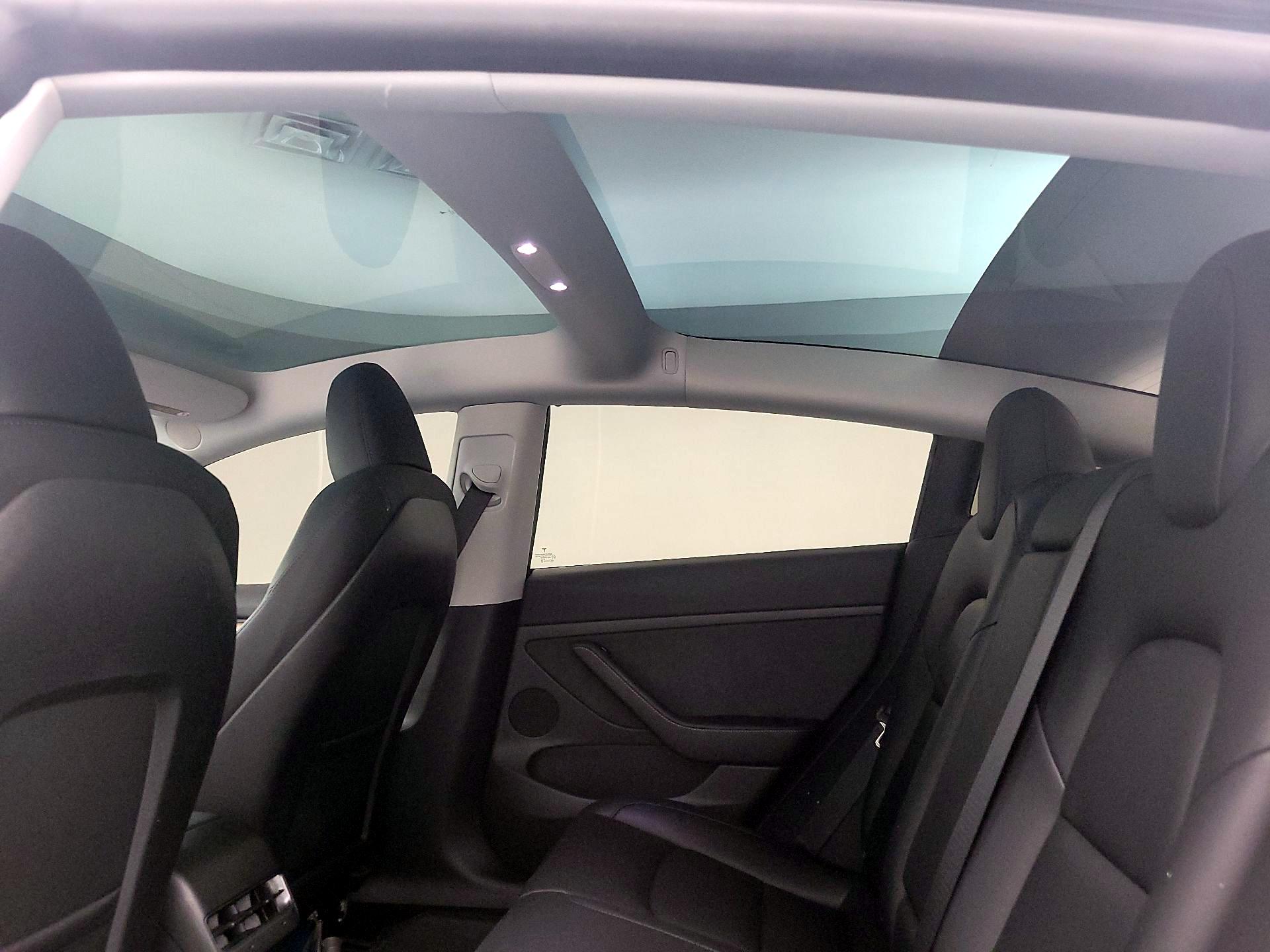 Thumbnail: 2023 Tesla Model 3 - 19