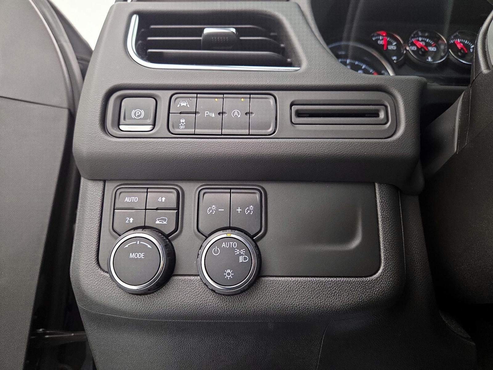 2024 Chevrolet Tahoe LS - Photo 14