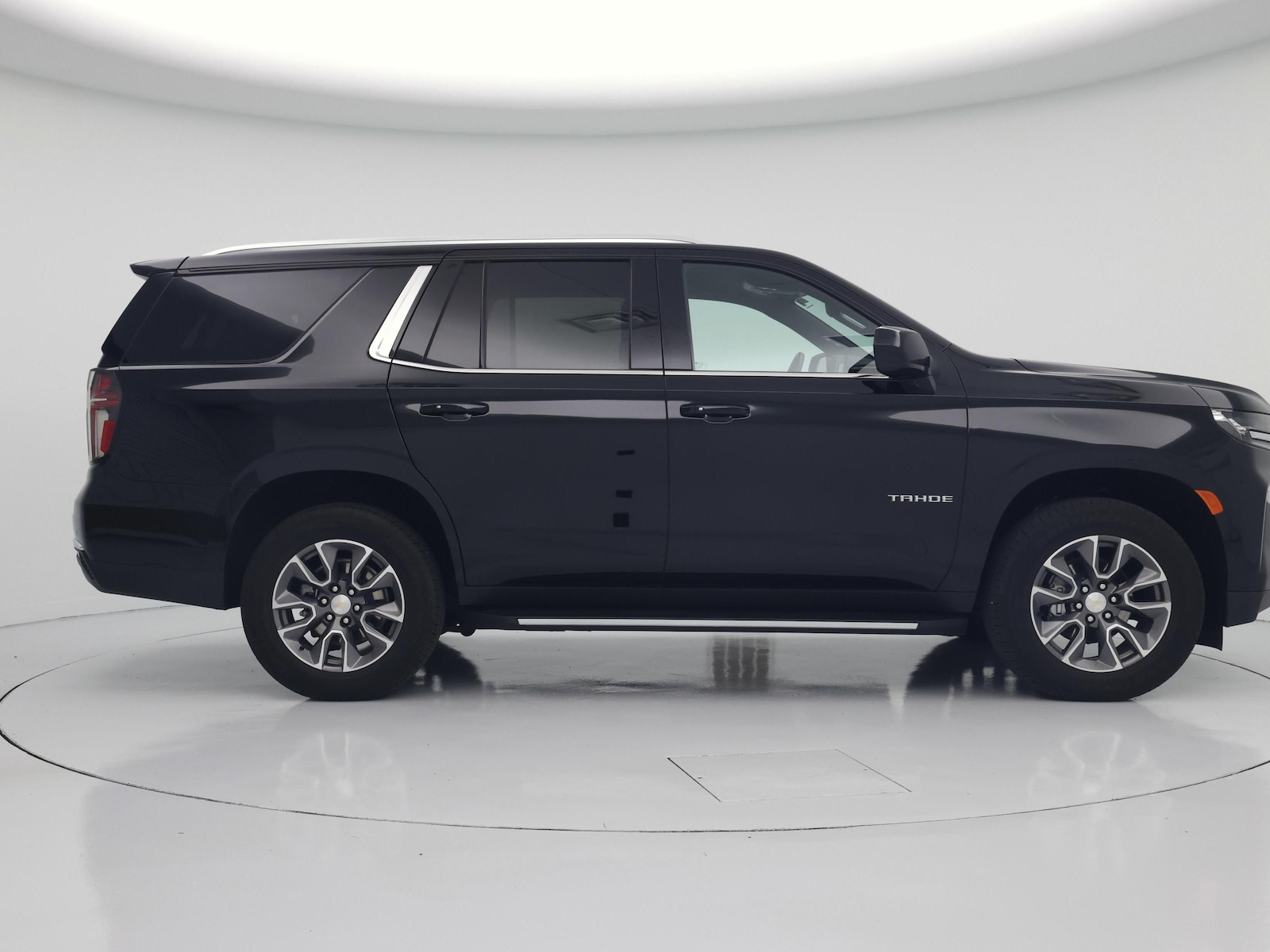 2024 Chevrolet Tahoe LS - Photo 8