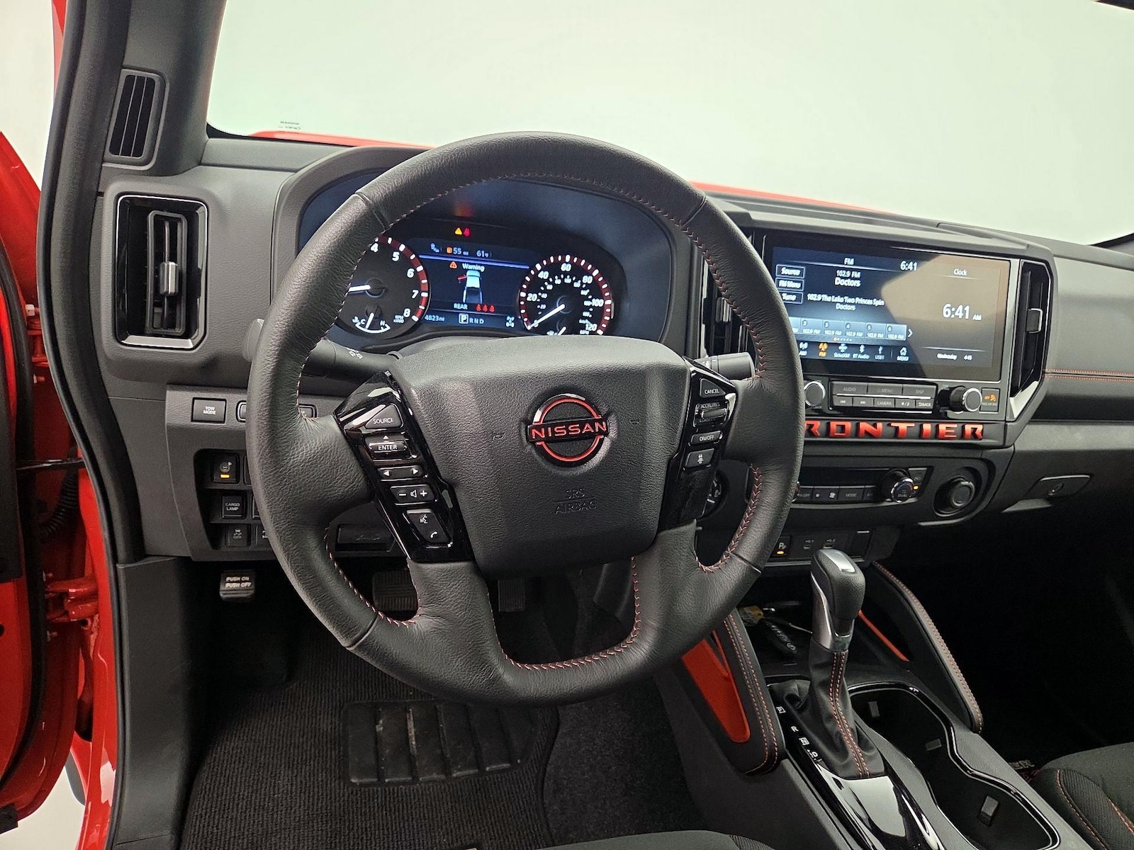 2025 Nissan Frontier PRO-4X - Photo 11