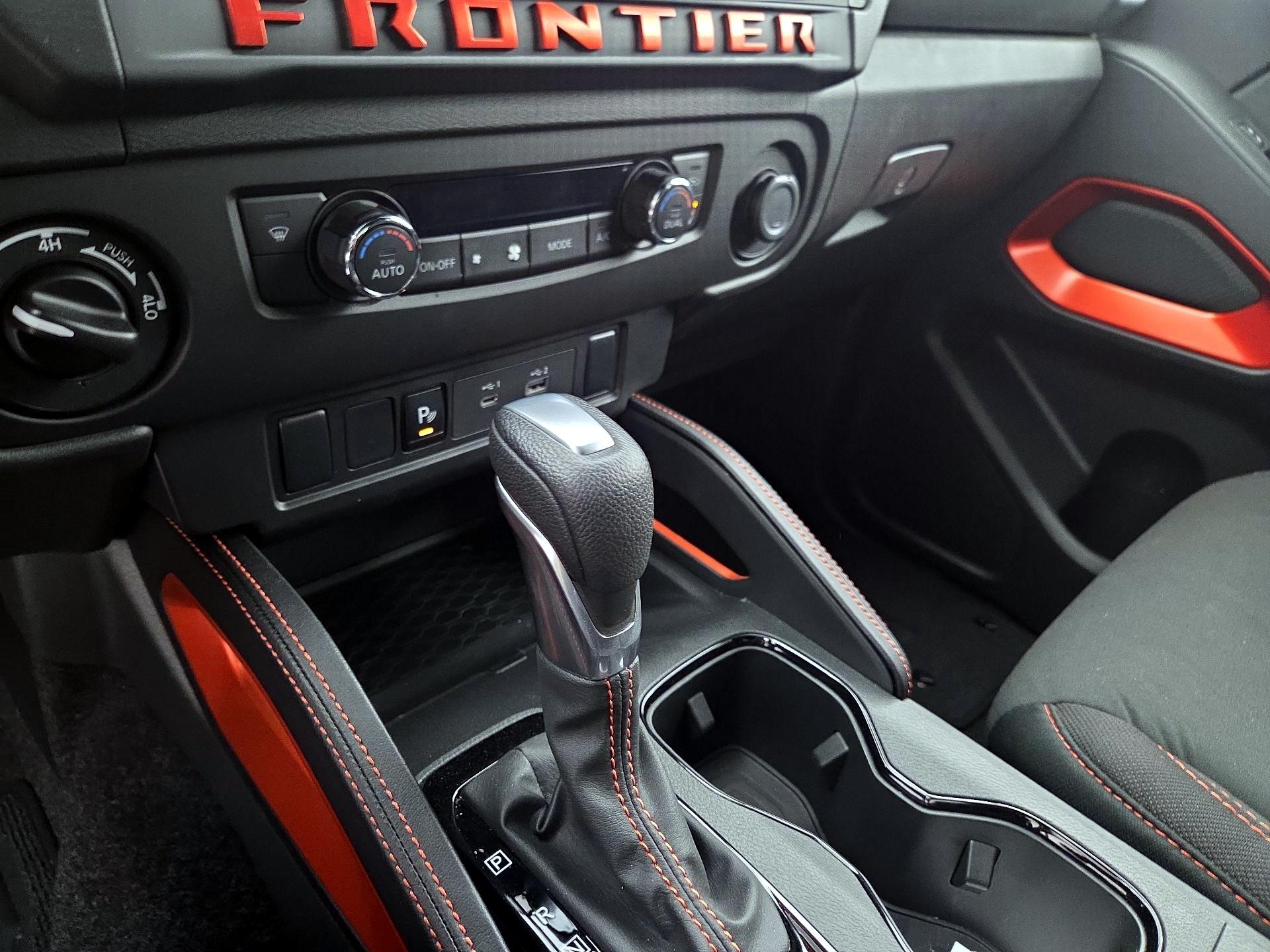 Thumbnail: 2025 Nissan Frontier - 17