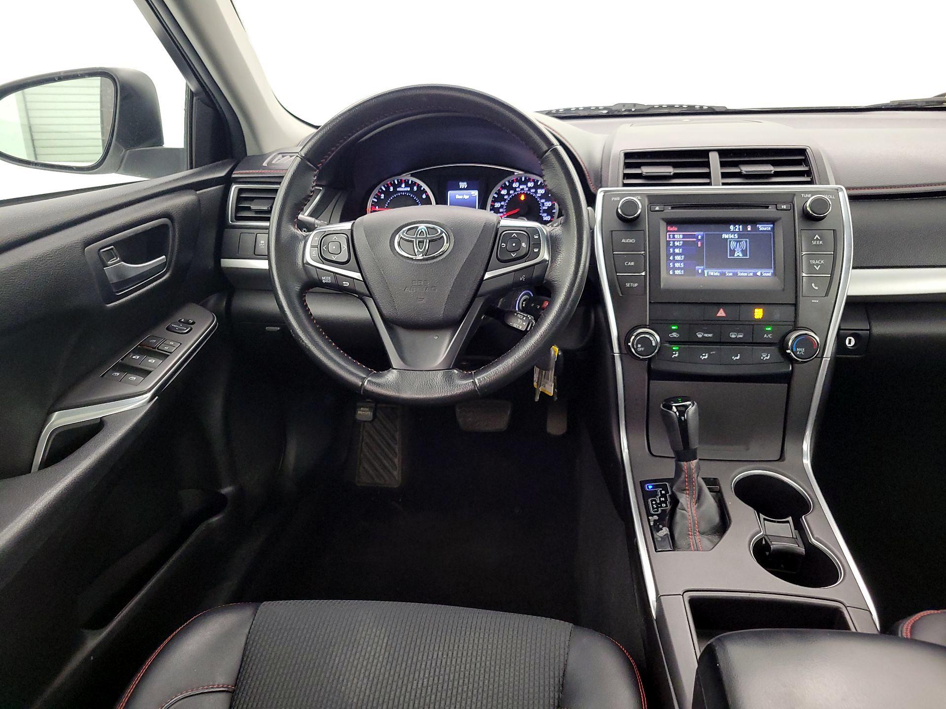 Thumbnail: 2017 Toyota Camry - 10