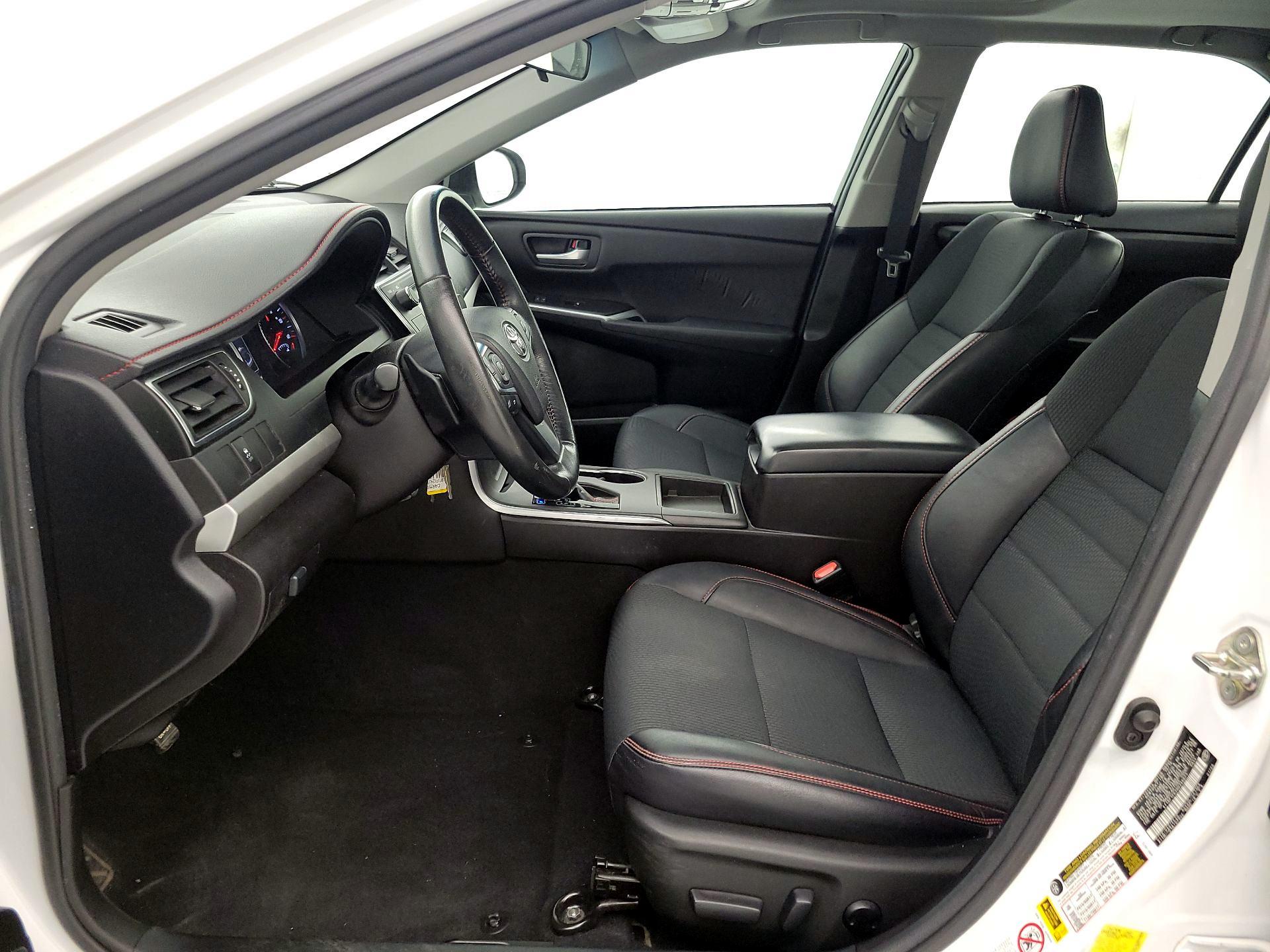 Thumbnail: 2017 Toyota Camry - 11