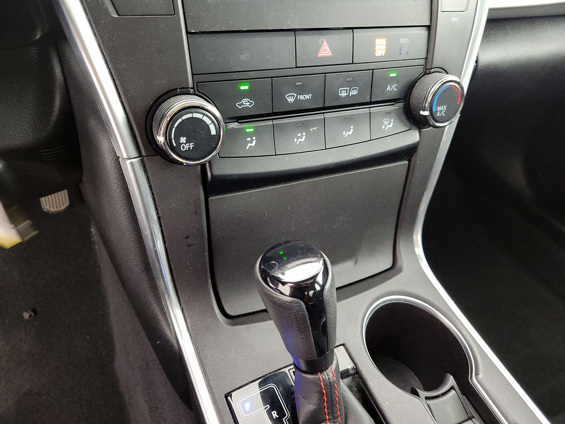 Thumbnail: 2017 Toyota Camry - 16