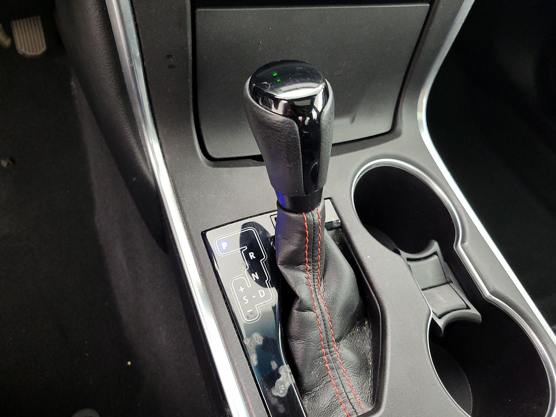 Thumbnail: 2017 Toyota Camry - 17