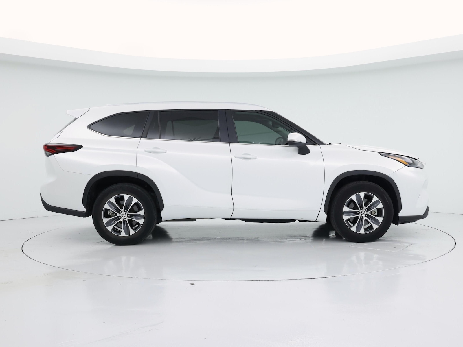2024 Toyota Highlander XLE - Photo 8