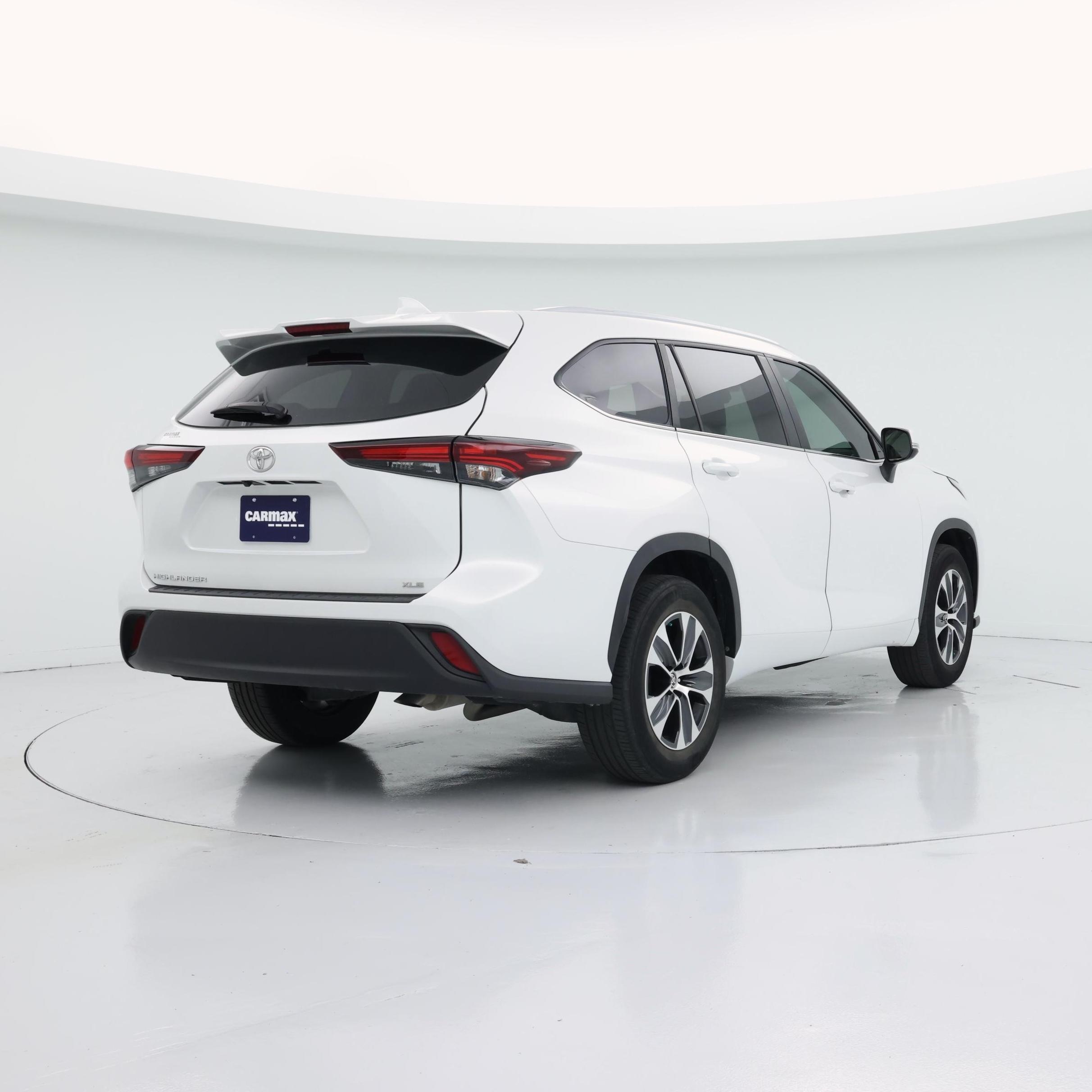 Thumbnail: 2024 Toyota Highlander - 8