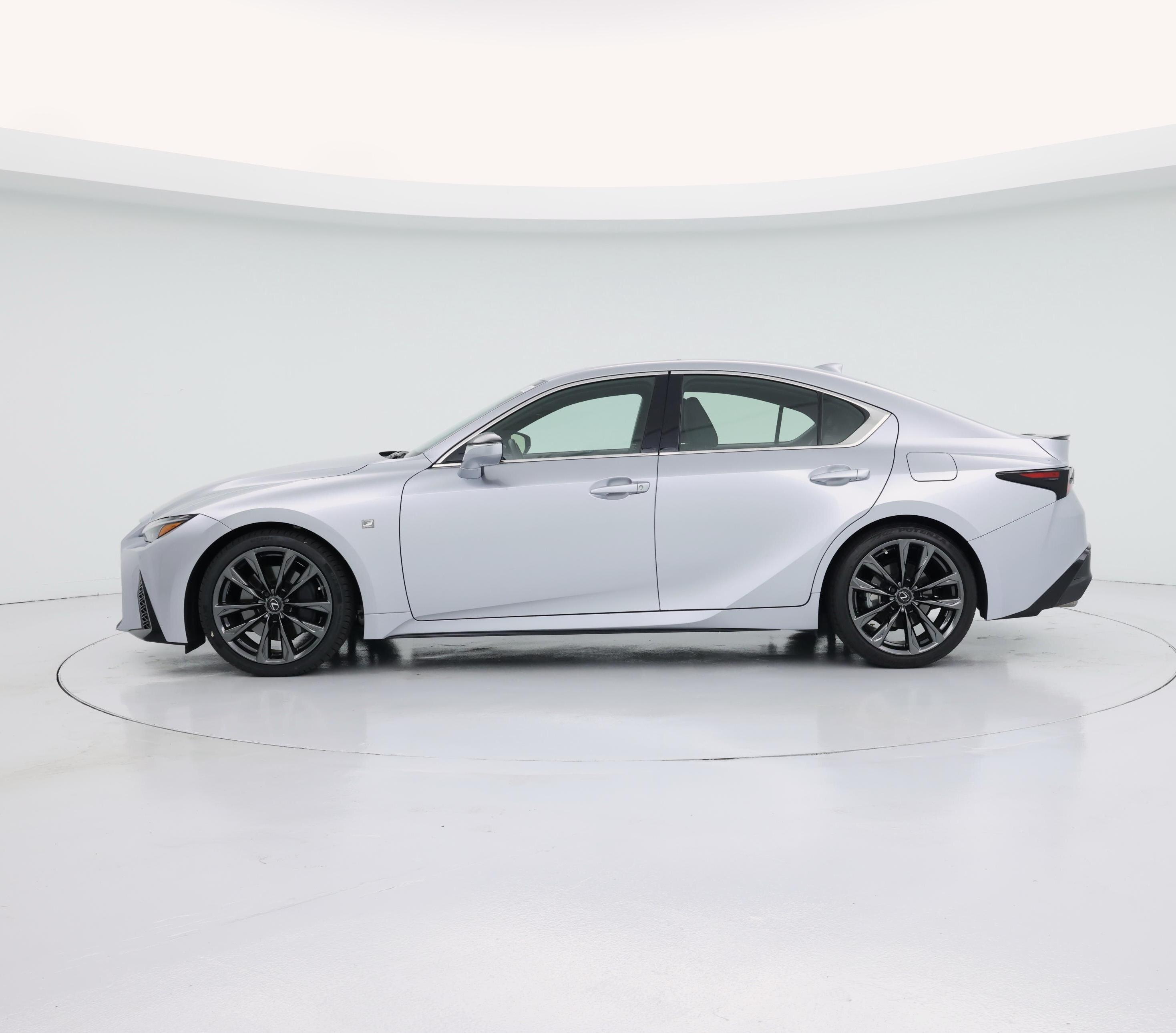 Thumbnail: 2022 Lexus IS - 3