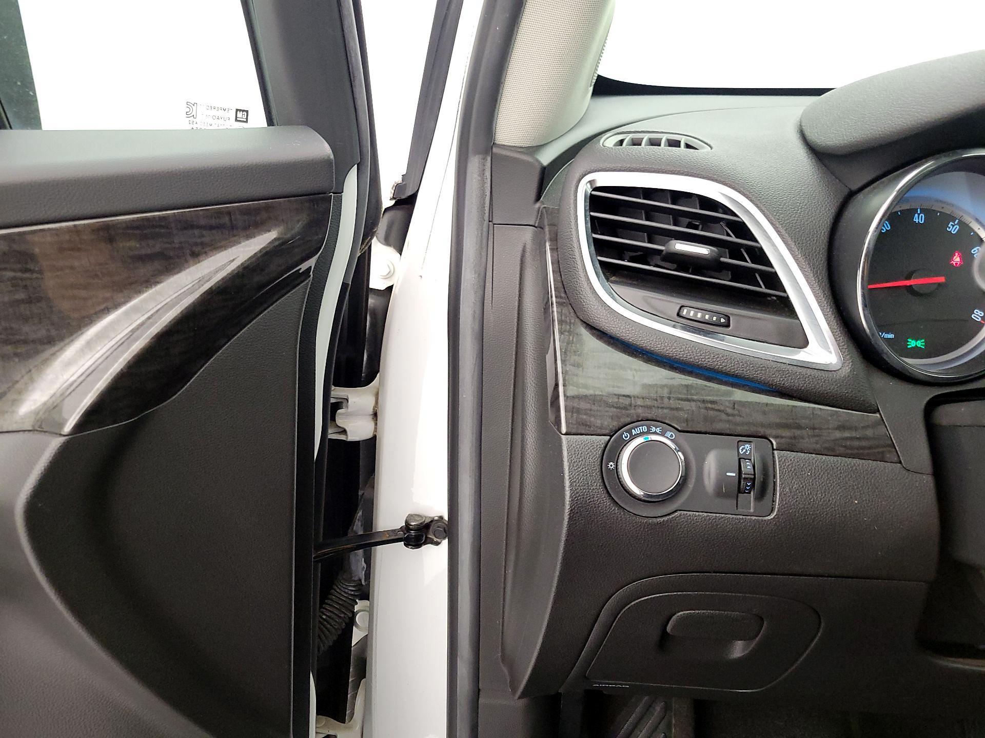 Thumbnail: 2016 Buick Encore - 13