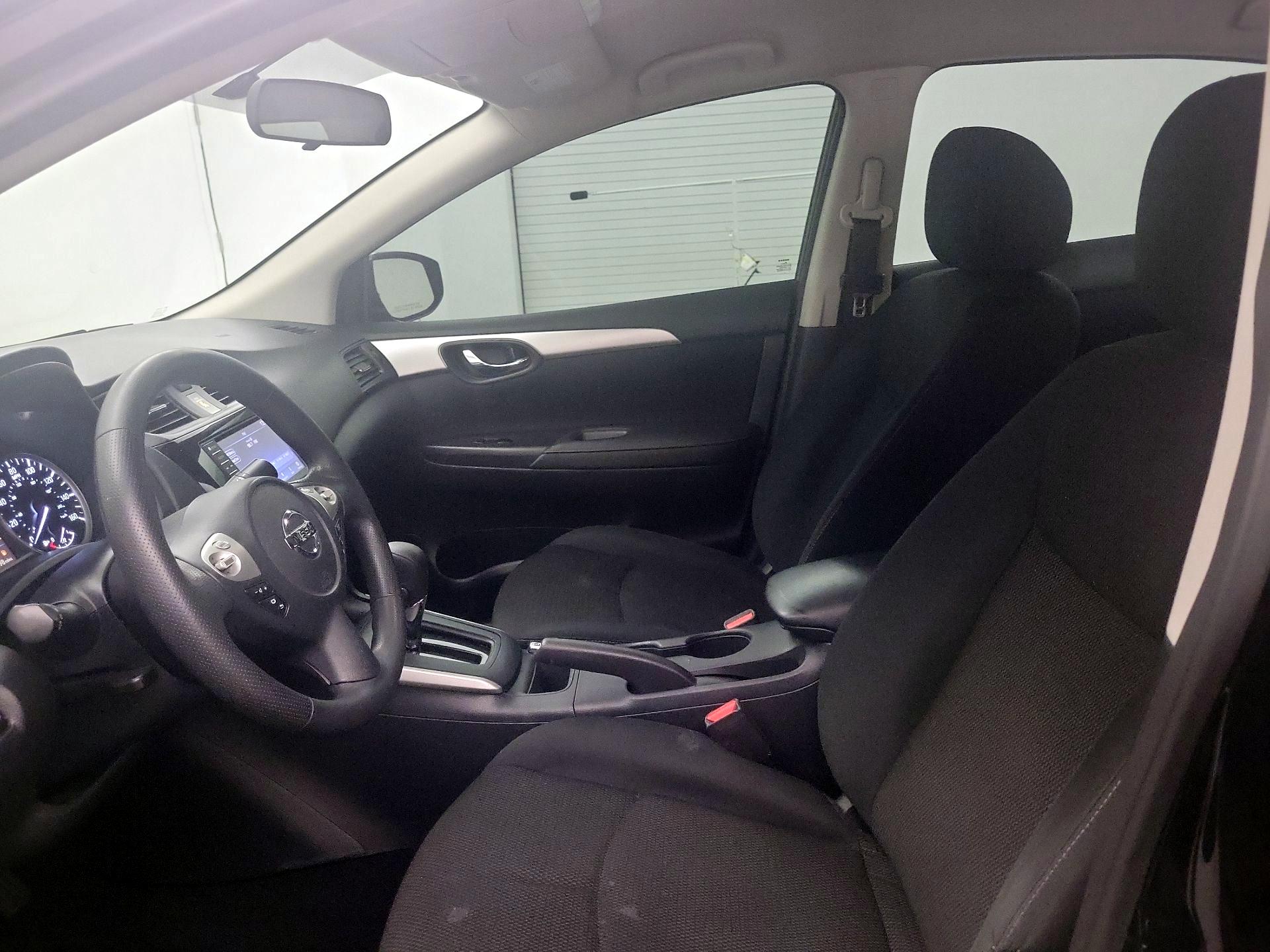 Thumbnail: 2019 Nissan Sentra - 11