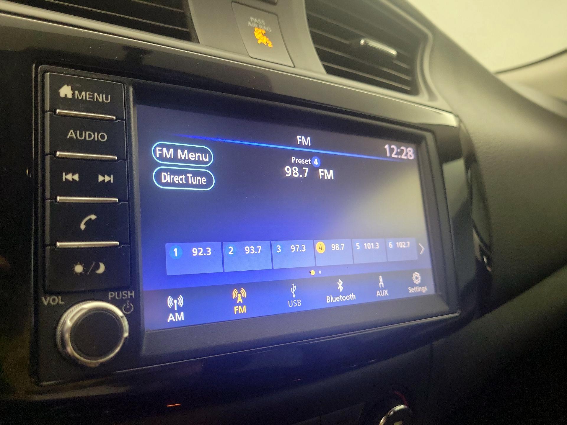 Thumbnail: 2019 Nissan Sentra - 15