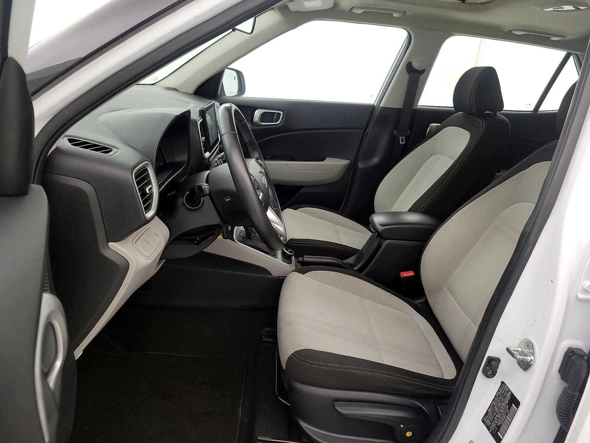 Thumbnail: 2023 Hyundai Venue - 11