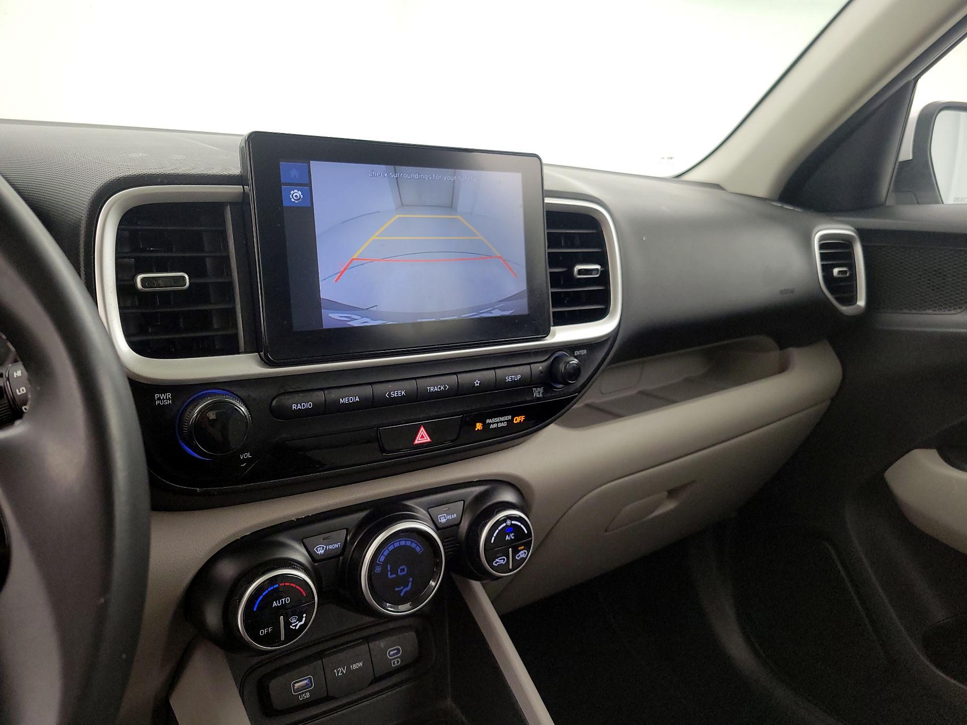 Thumbnail: 2023 Hyundai Venue - 14