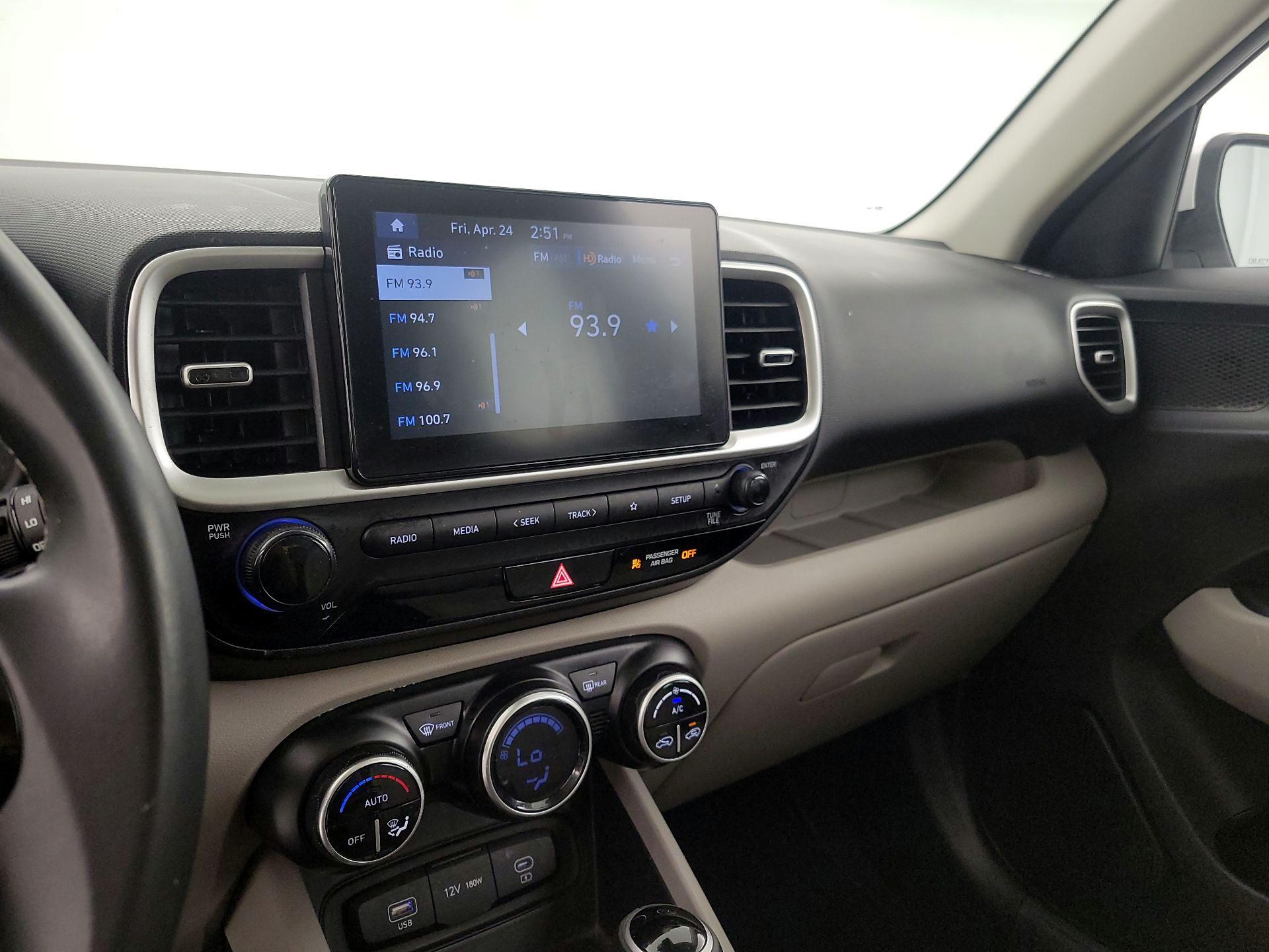 Thumbnail: 2023 Hyundai Venue - 15