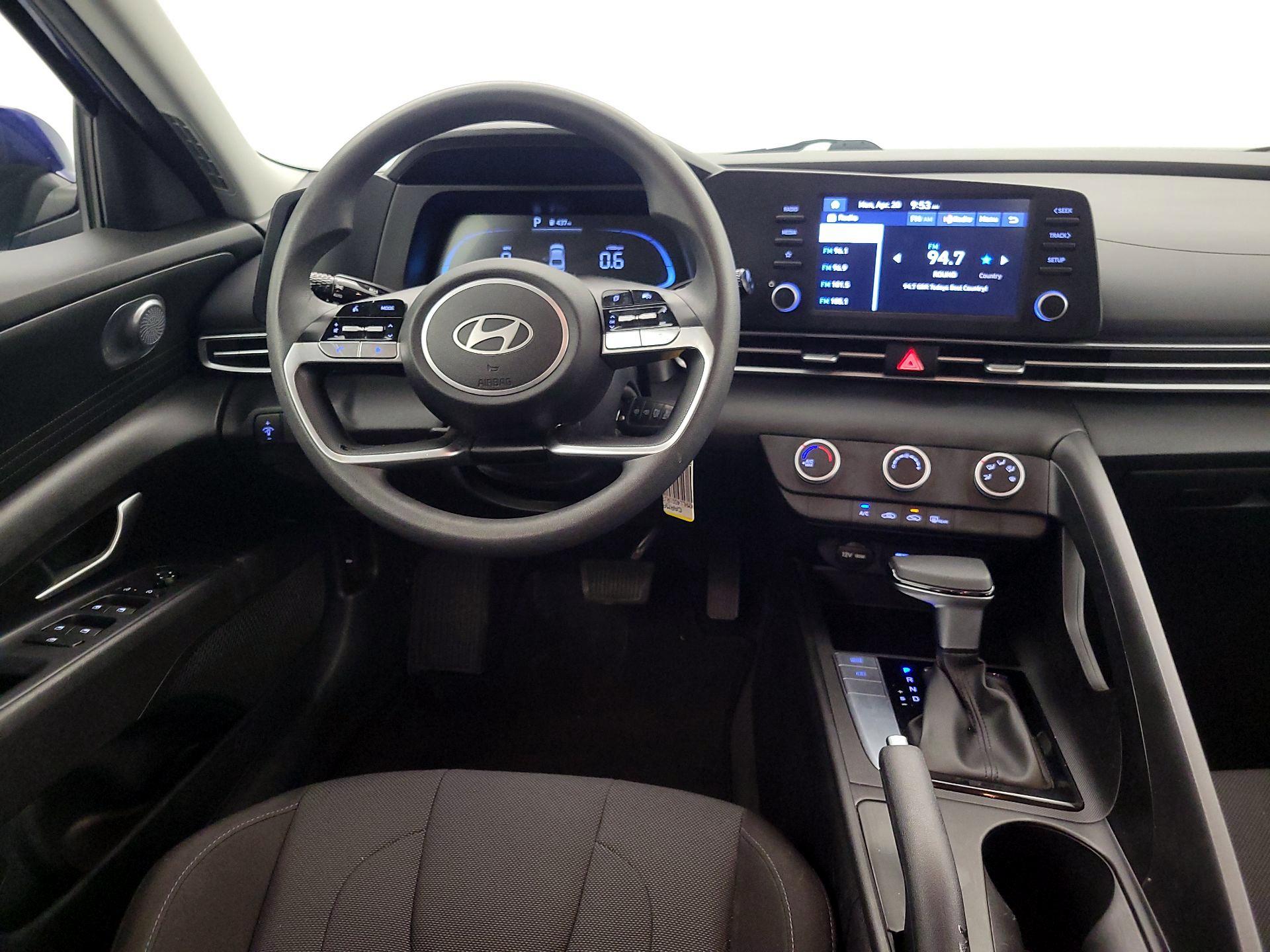 Thumbnail: 2024 Hyundai Elantra - 10