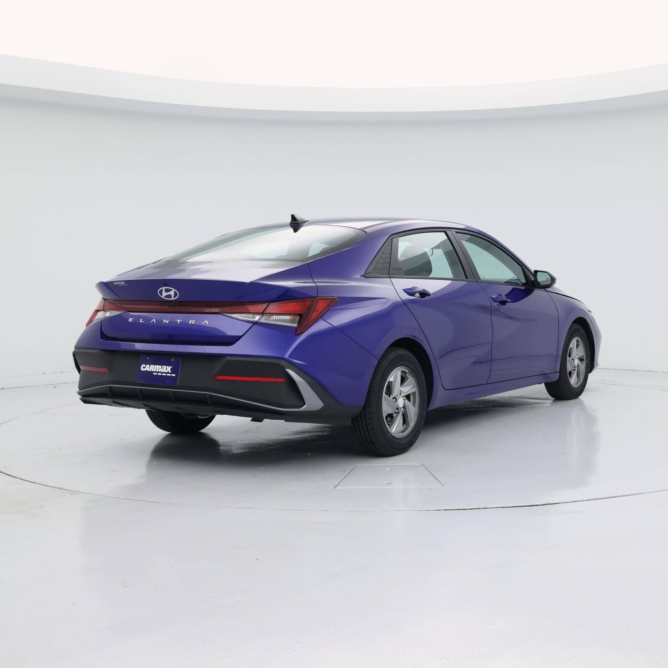 Thumbnail: 2024 Hyundai Elantra - 8