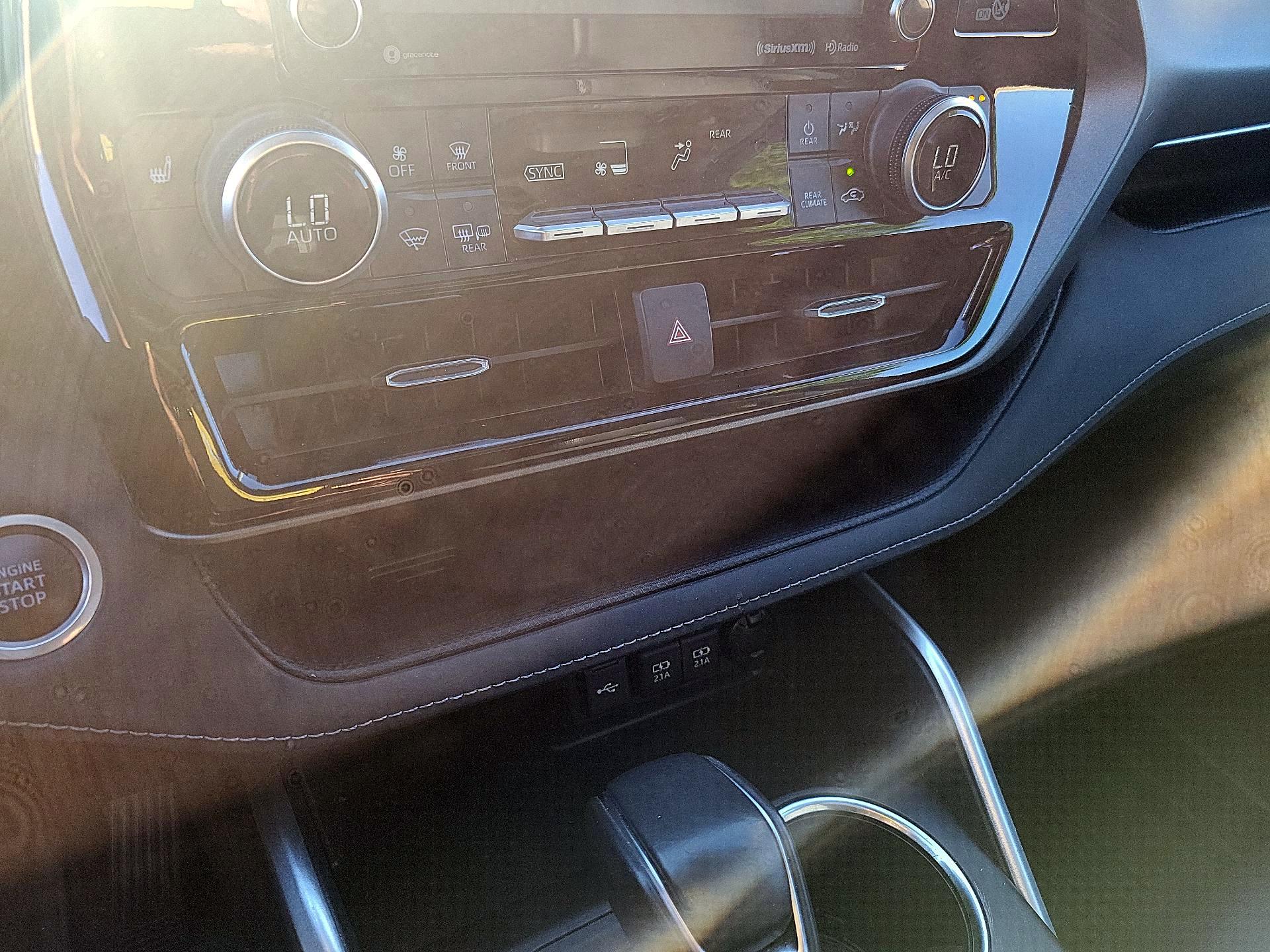 Thumbnail: 2021 Toyota Highlander - 15