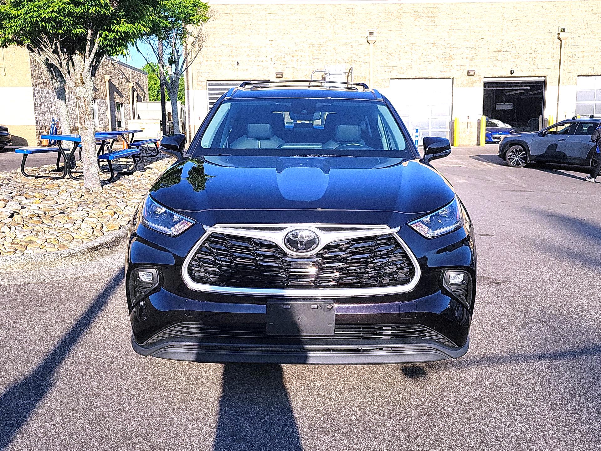 Thumbnail: 2021 Toyota Highlander - 2