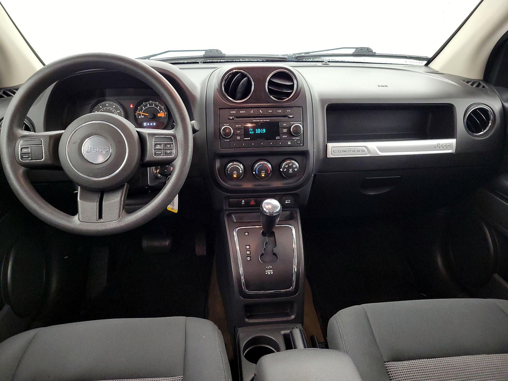 Thumbnail: 2016 Jeep Compass - 9
