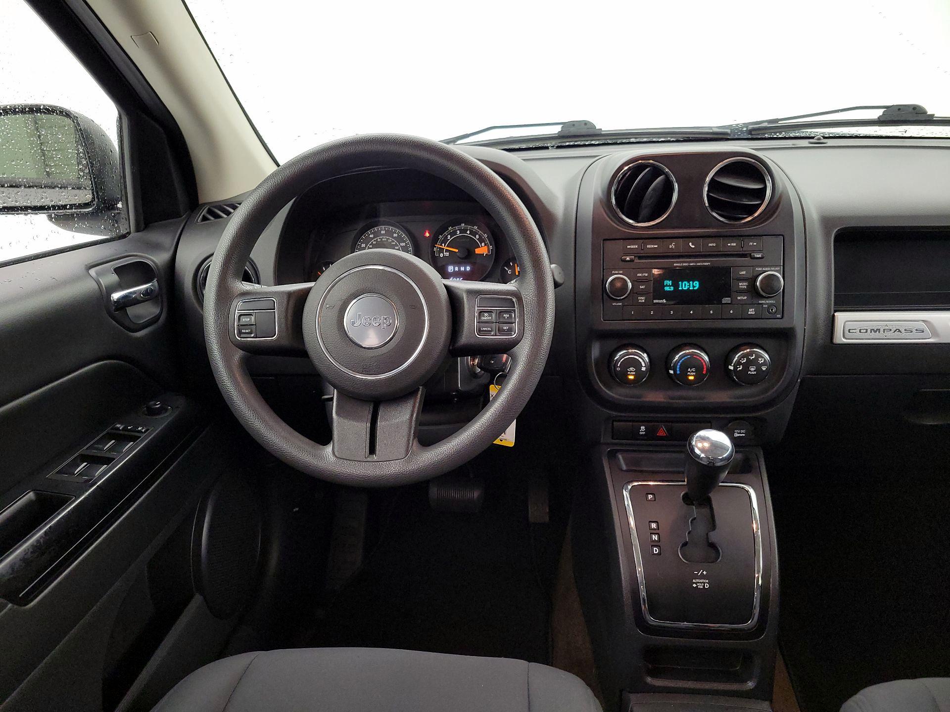 Thumbnail: 2016 Jeep Compass - 10