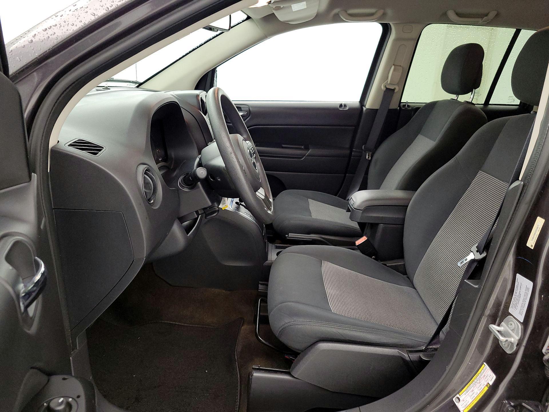 Thumbnail: 2016 Jeep Compass - 11