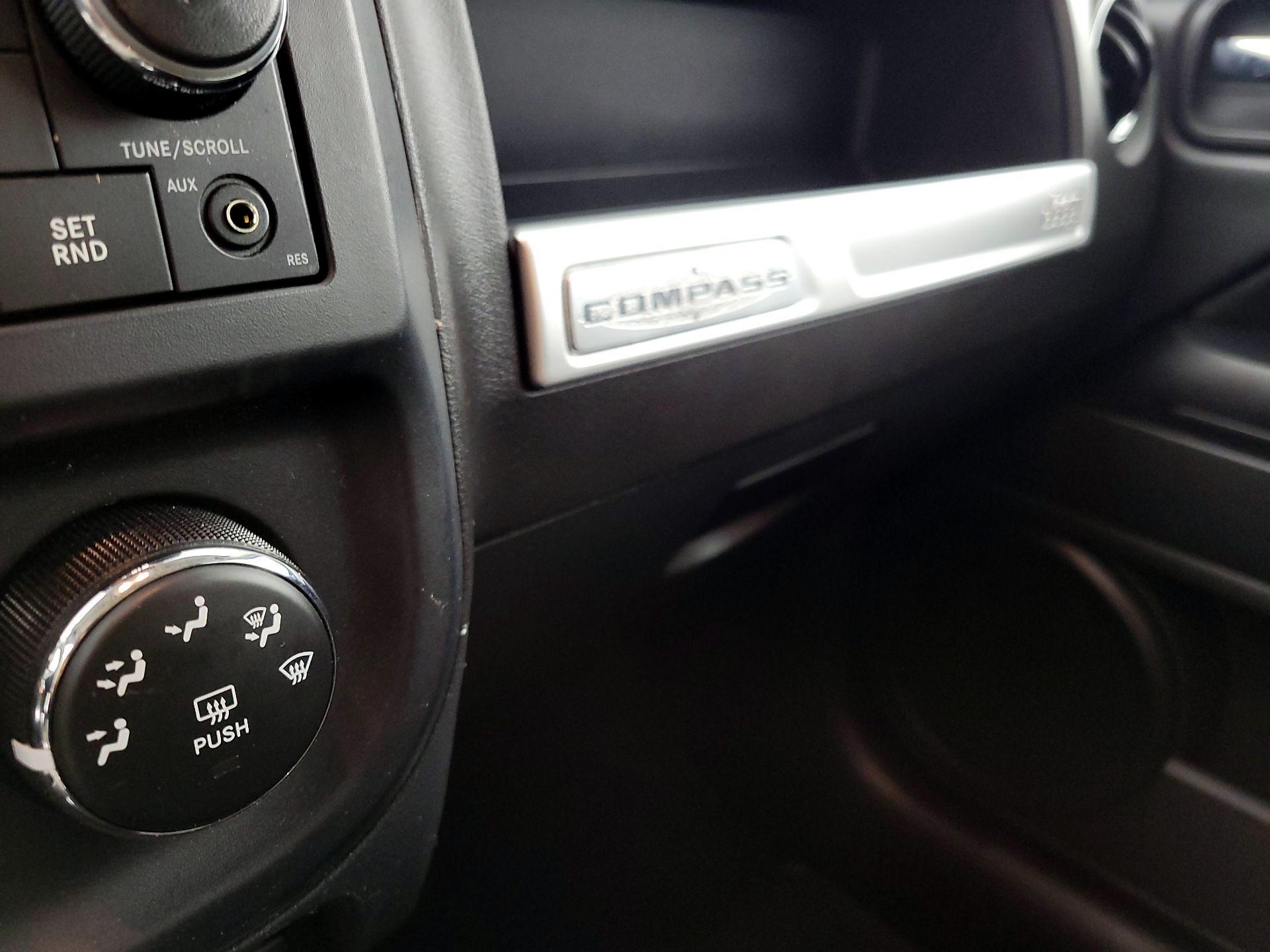 Thumbnail: 2016 Jeep Compass - 16