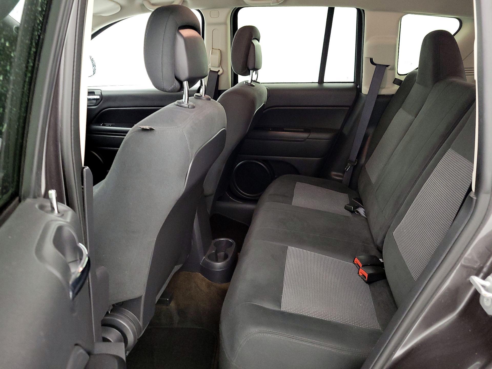 Thumbnail: 2016 Jeep Compass - 17