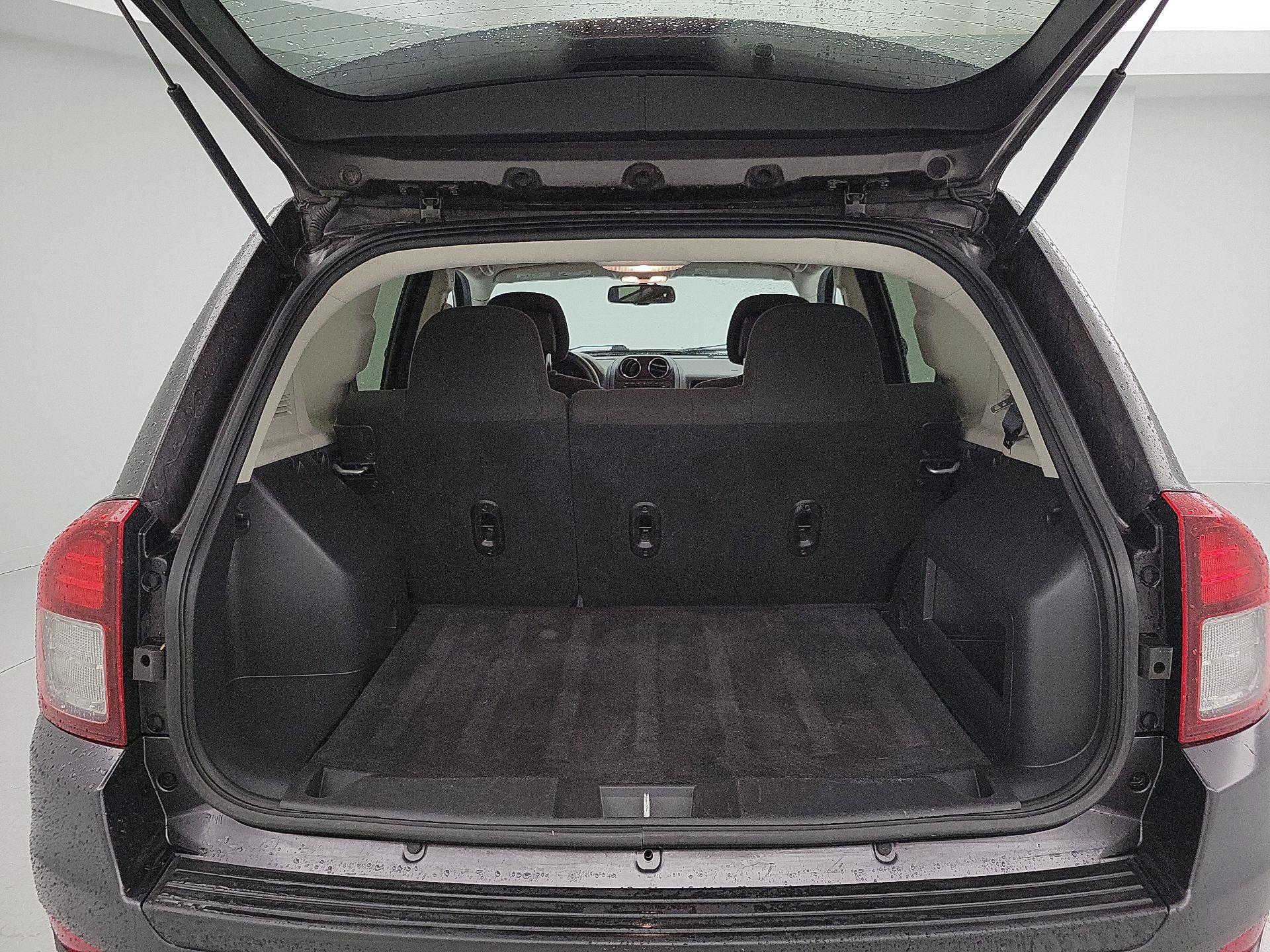 Thumbnail: 2016 Jeep Compass - 18