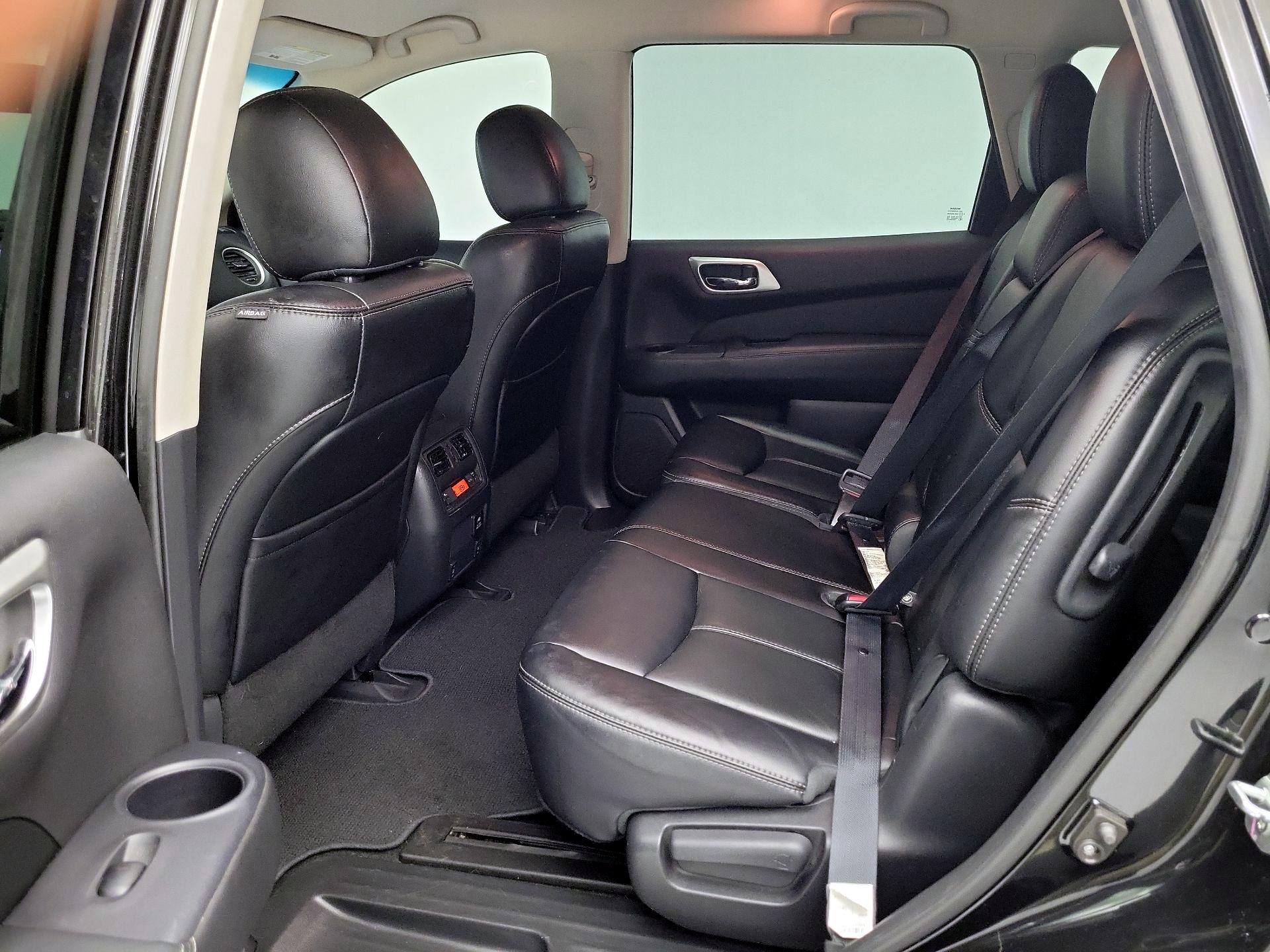 Thumbnail: 2015 Nissan Pathfinder - 20