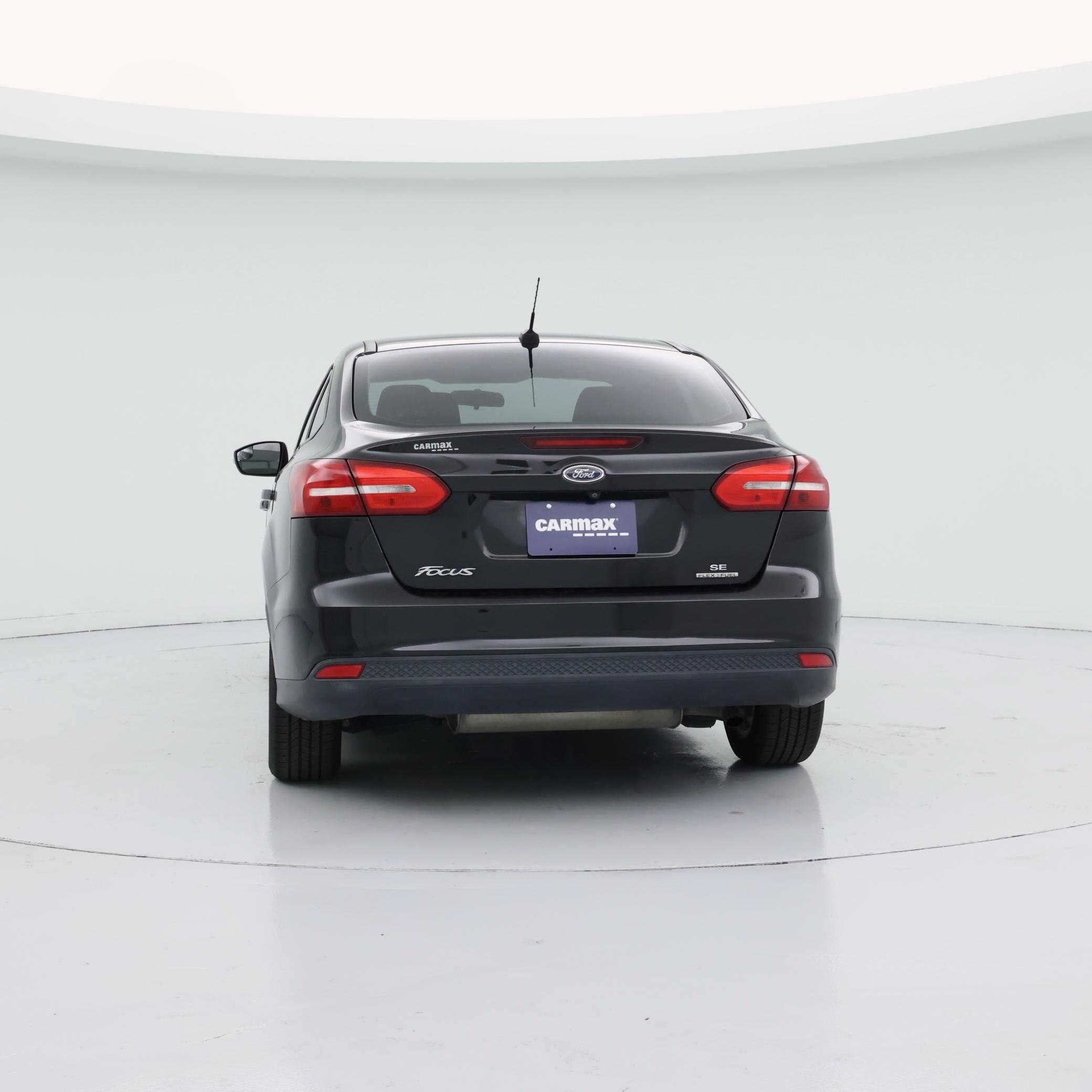 Thumbnail: 2015 Ford Focus - 6
