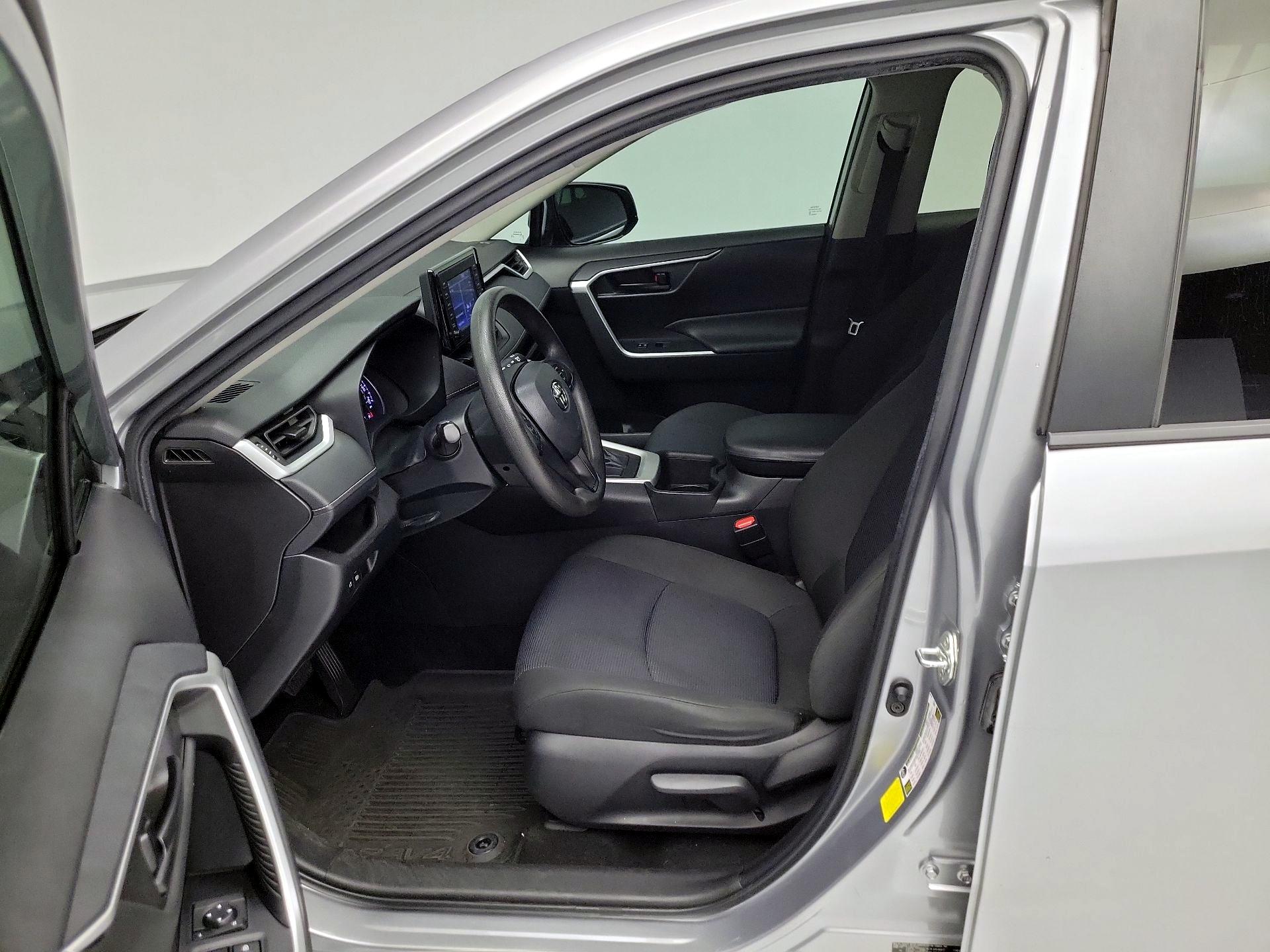 Thumbnail: 2022 Toyota RAV4 - 11