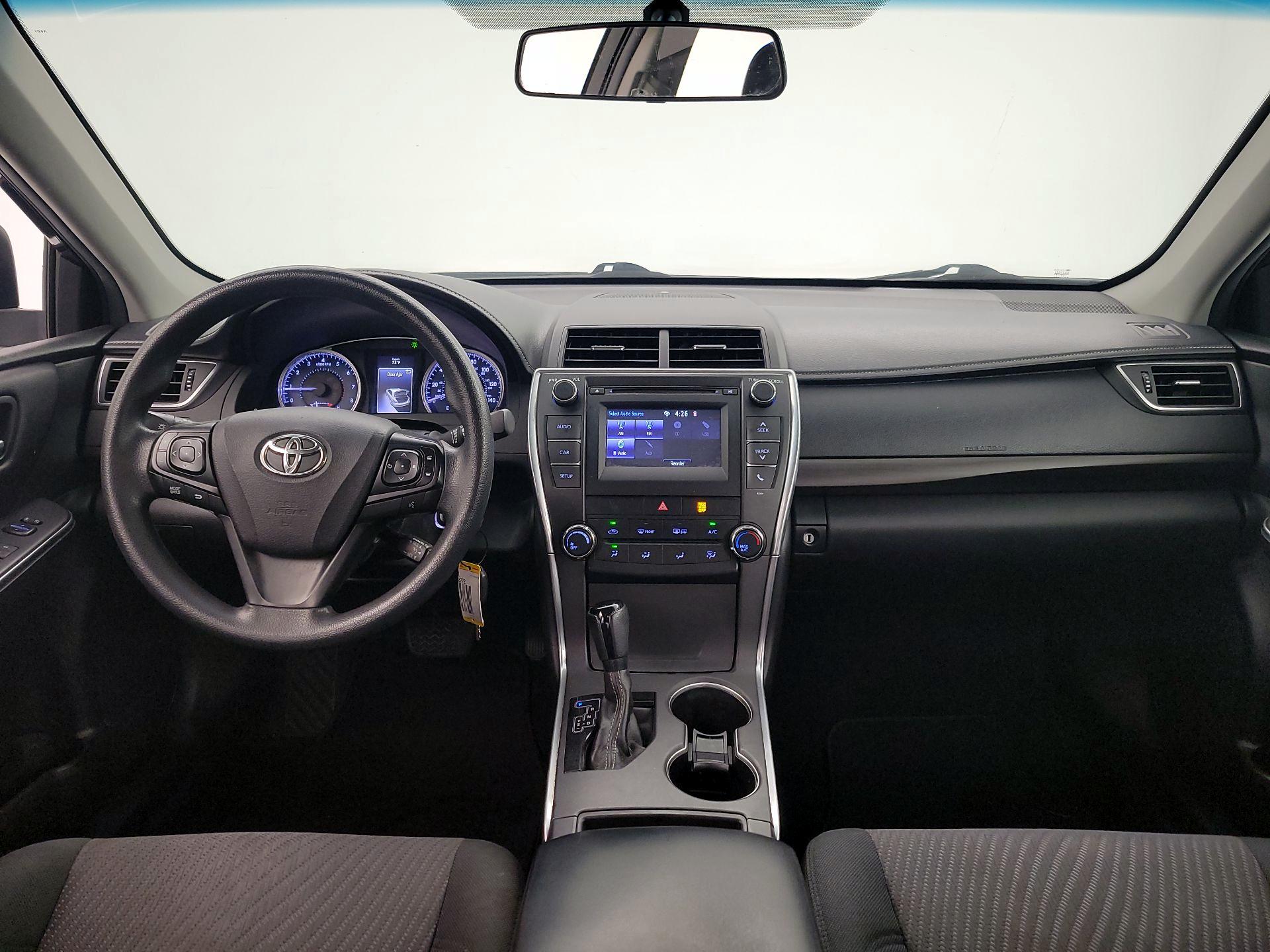 Thumbnail: 2017 Toyota Camry - 9