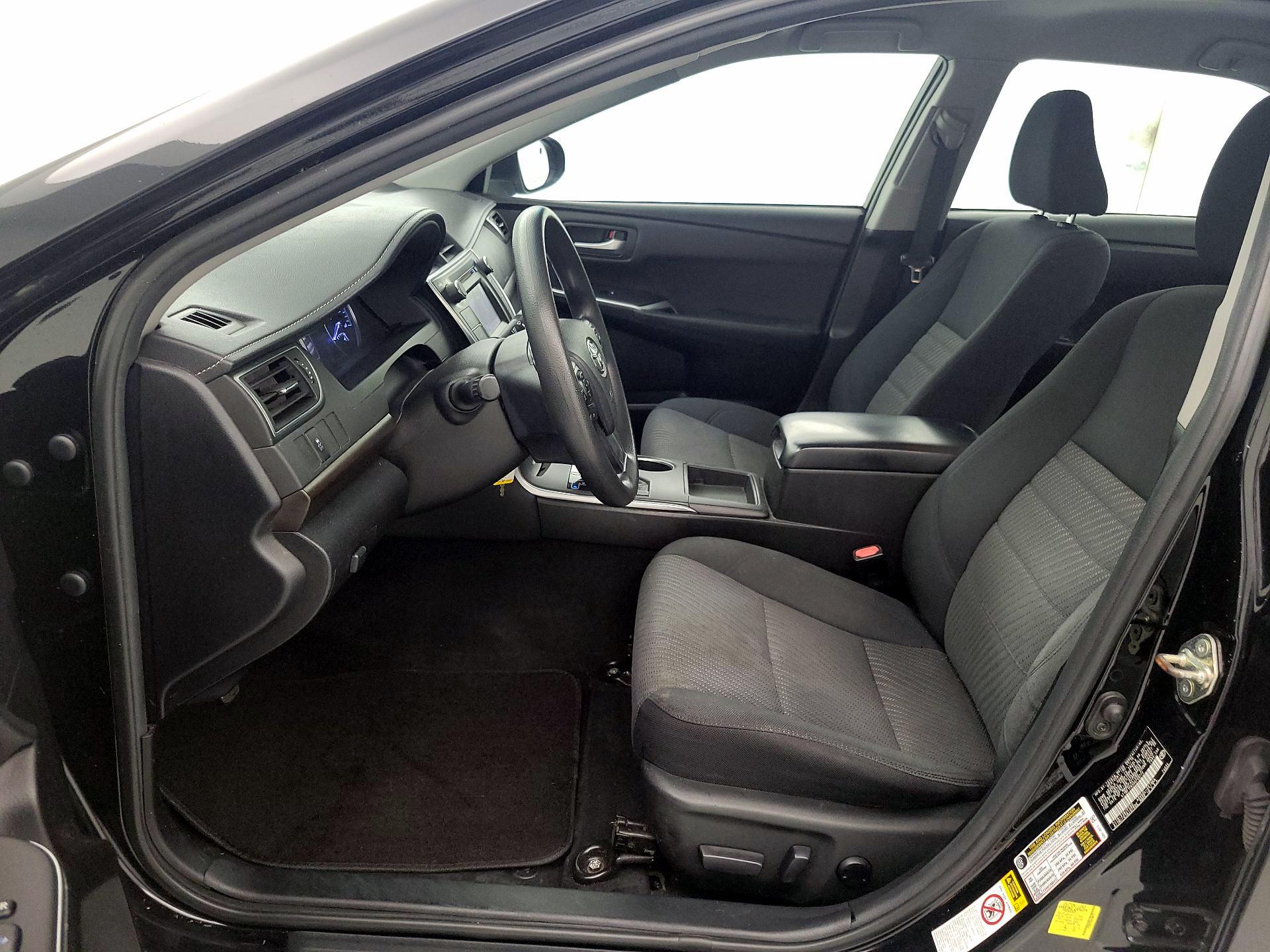 Thumbnail: 2017 Toyota Camry - 11