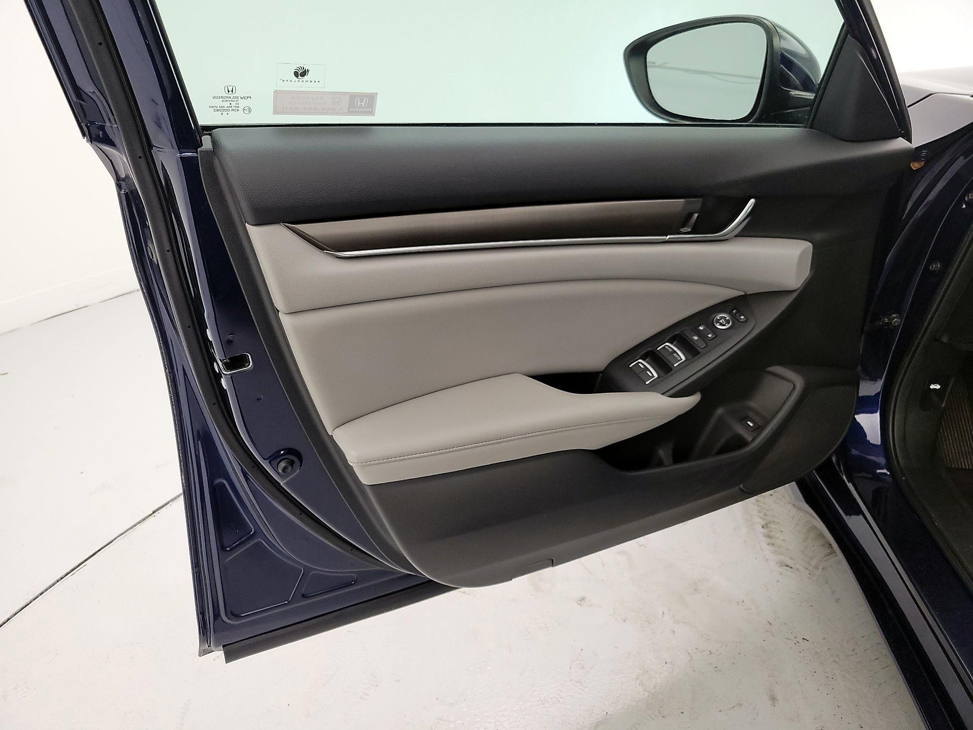 Thumbnail: 2019 Honda Accord - 12