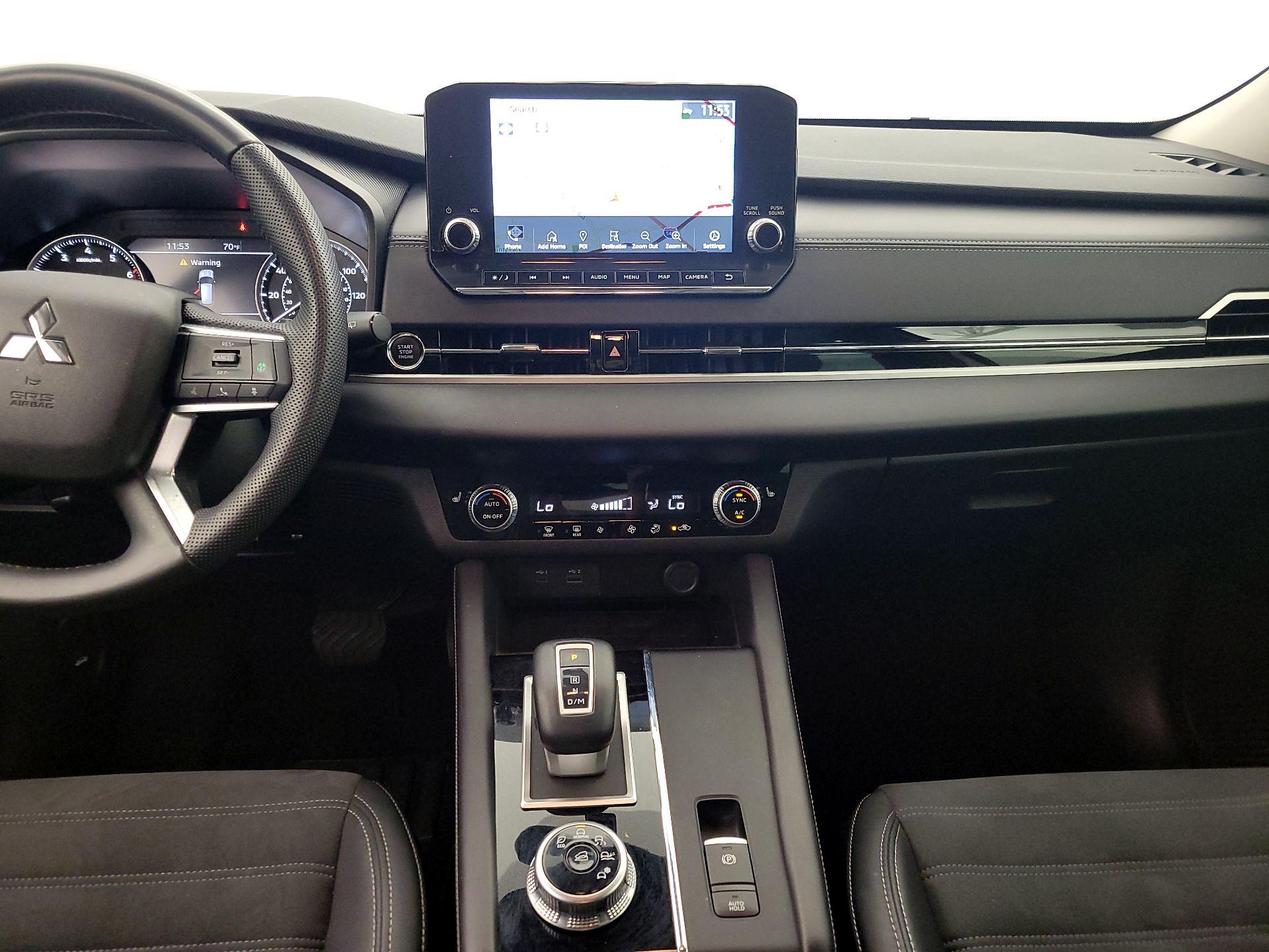 Thumbnail: 2023 Mitsubishi Outlander - 9