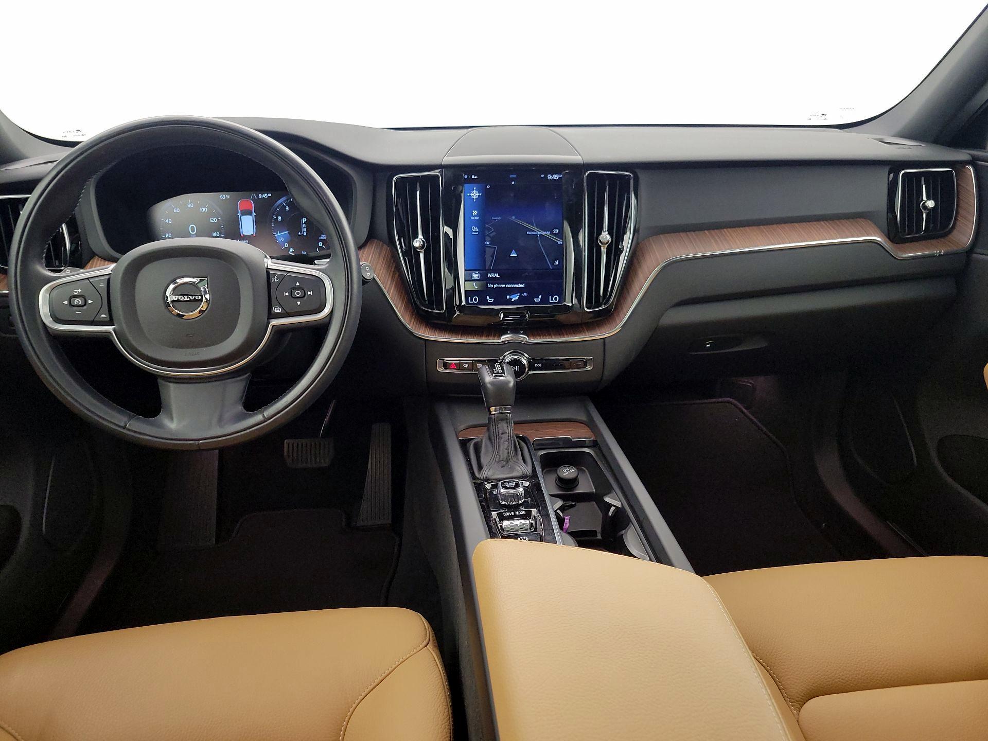 Thumbnail: 2018 Volvo XC60 - 9