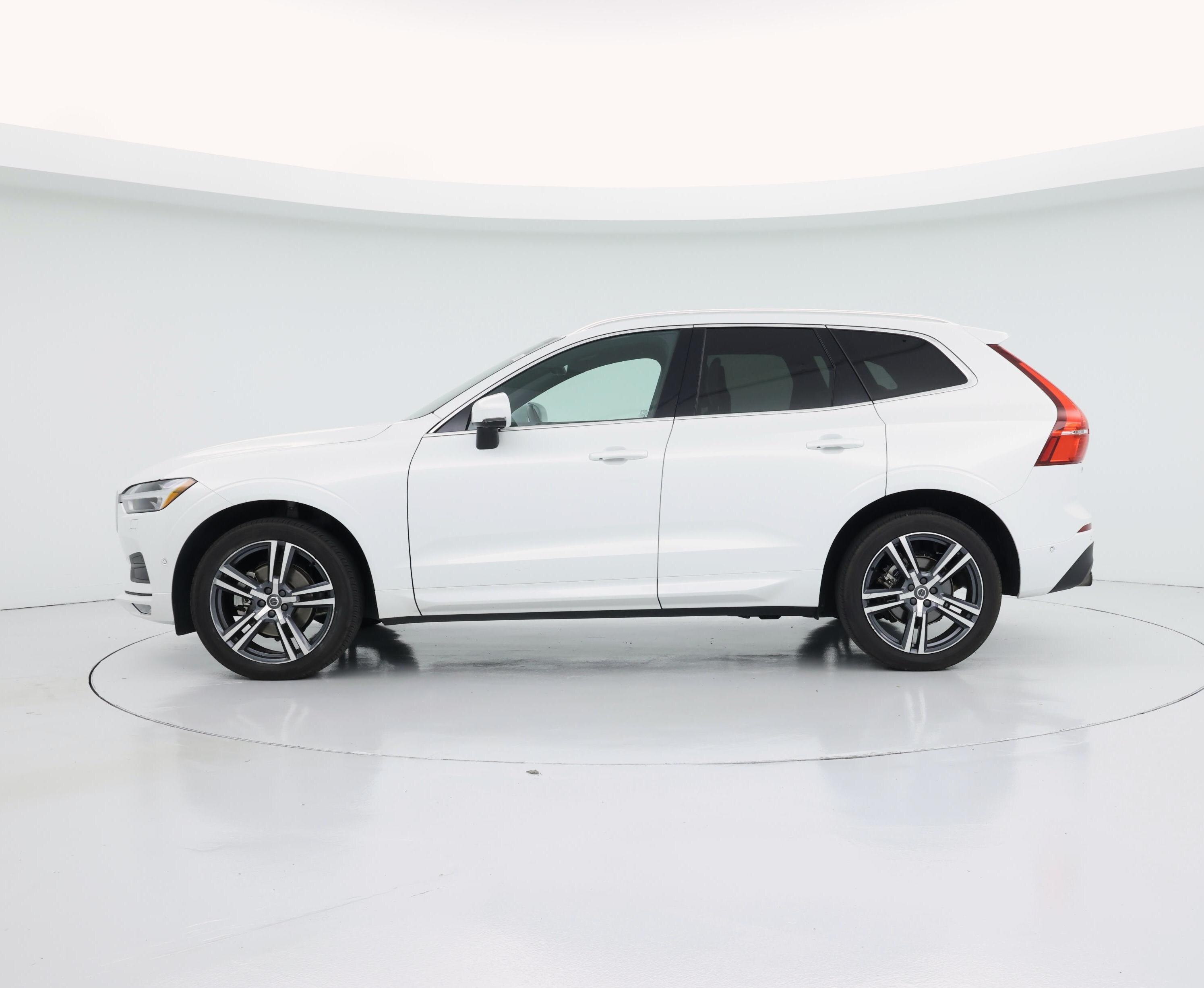 Thumbnail: 2018 Volvo XC60 - 3